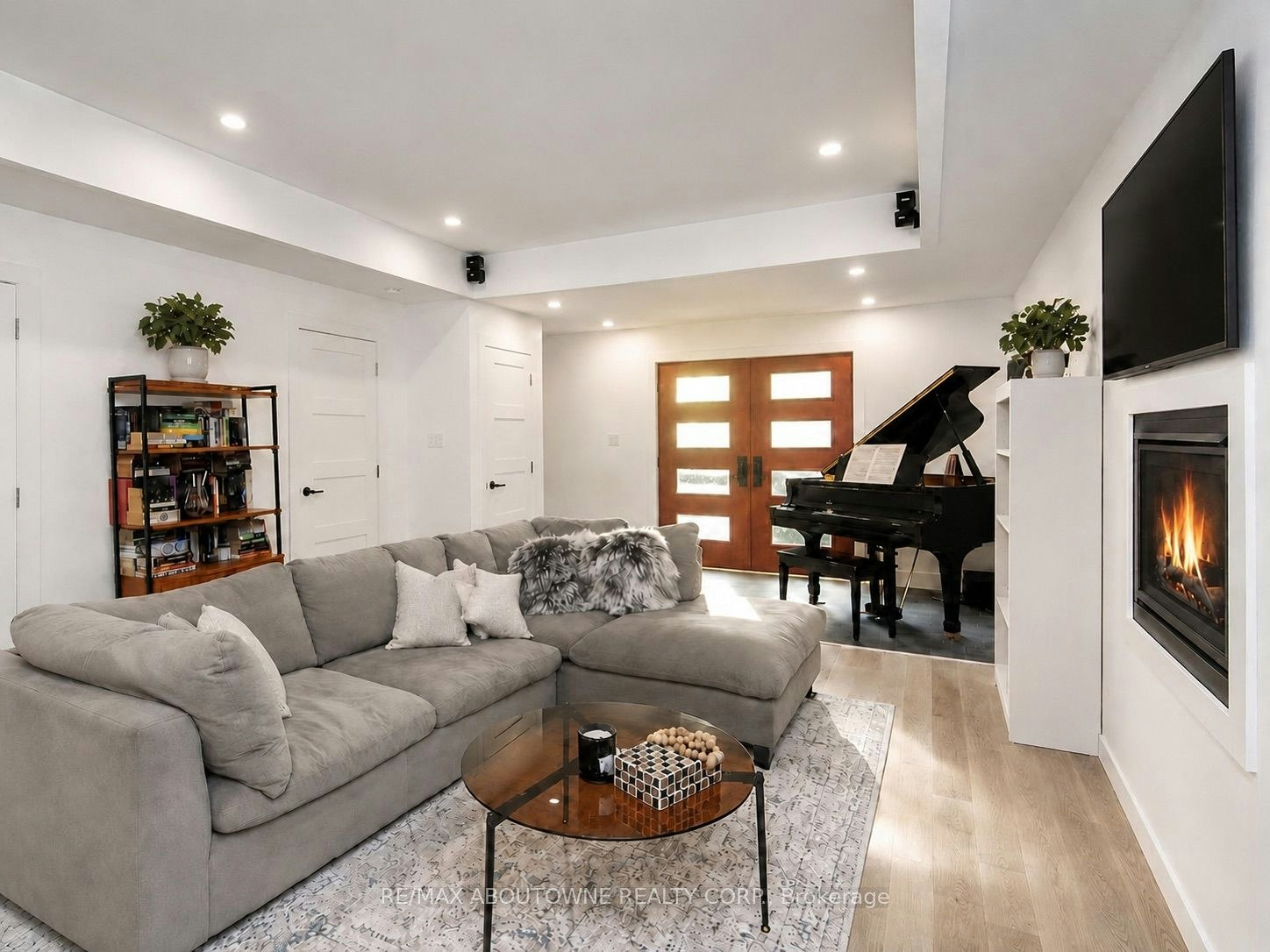12 49th Street N, Wasaga Beach, ON, L9Z 1Y1 - 3