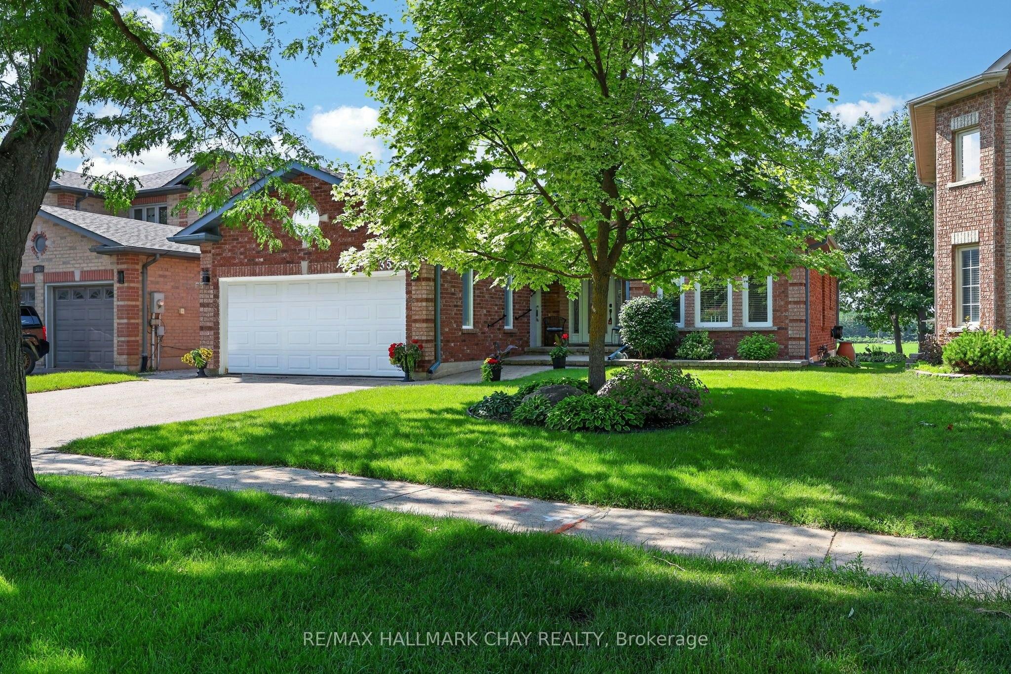 358 Livingstone Street W, Barrie, ON, L4N 7K7