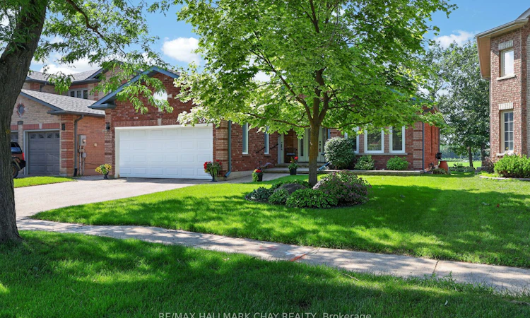 358 Livingstone Street W