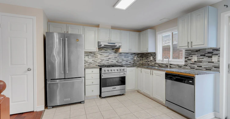 (main)-16 Waddington Crescent, Barrie, ON, L4N 8C8 - 7