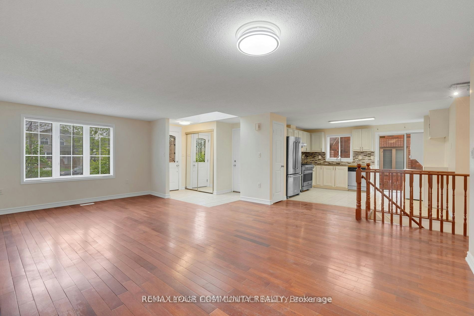 (main)-16 Waddington Crescent, Barrie, ON, L4N 8C8 - 8