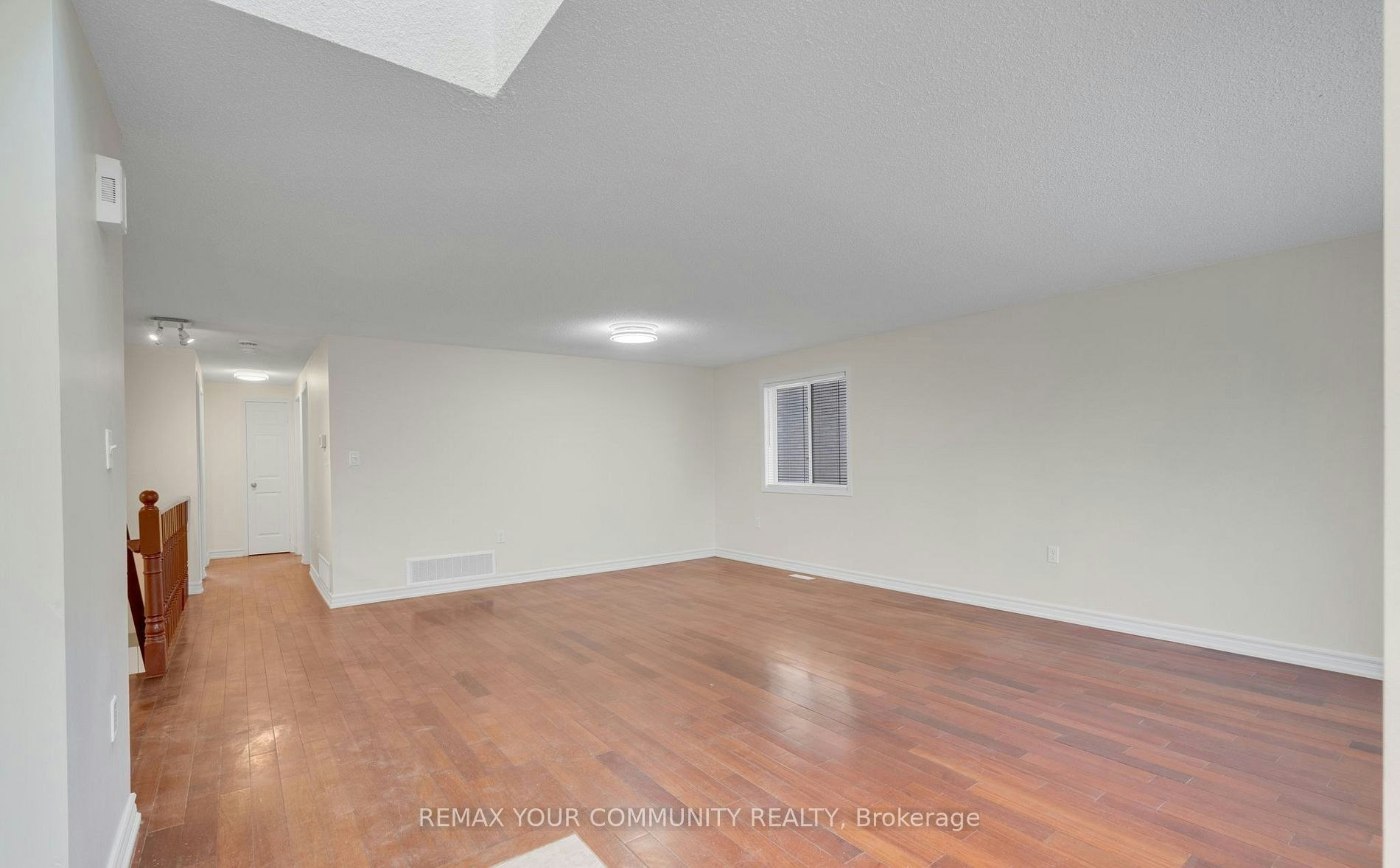 (main)-16 Waddington Crescent, Barrie, ON, L4N 8C8 - 10