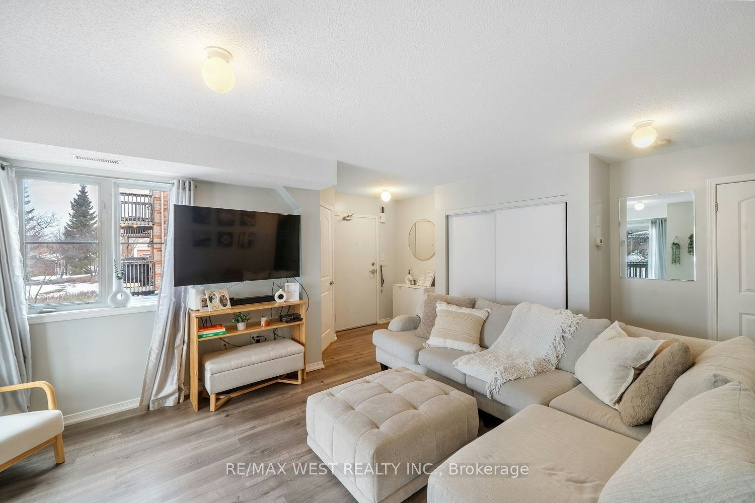 4-17 Cheltenham Road, Barrie, ON, L4M 0E7 - 3