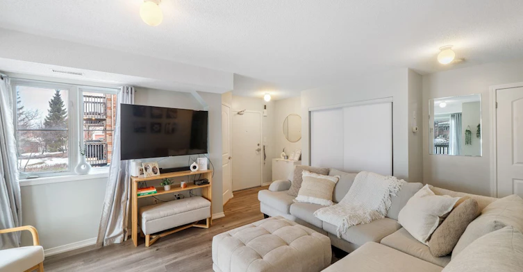 4-17 Cheltenham Road, Barrie, ON, L4M 0E7 - 3
