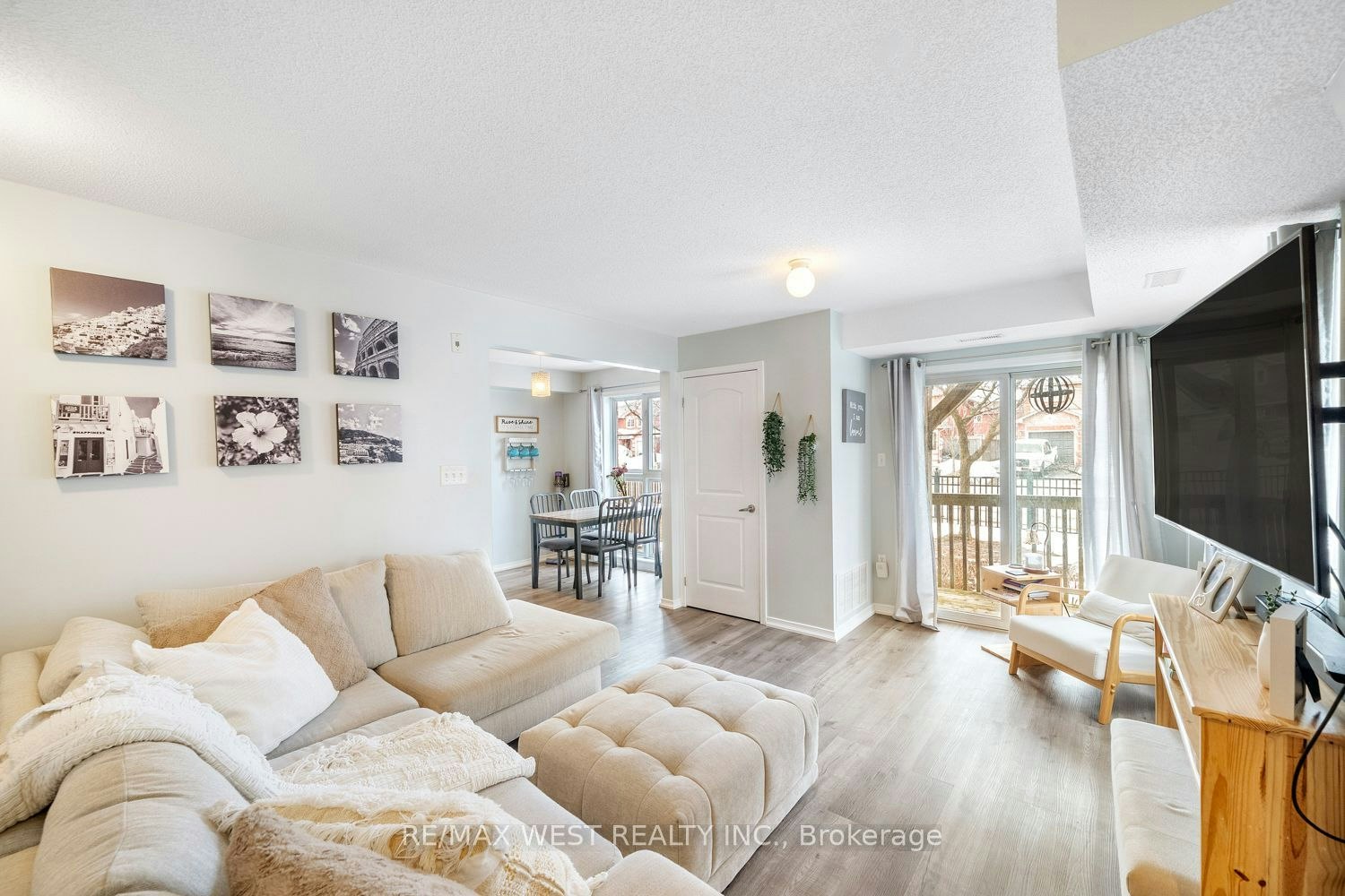 4-17 Cheltenham Road, Barrie, ON, L4M 0E7 - 2