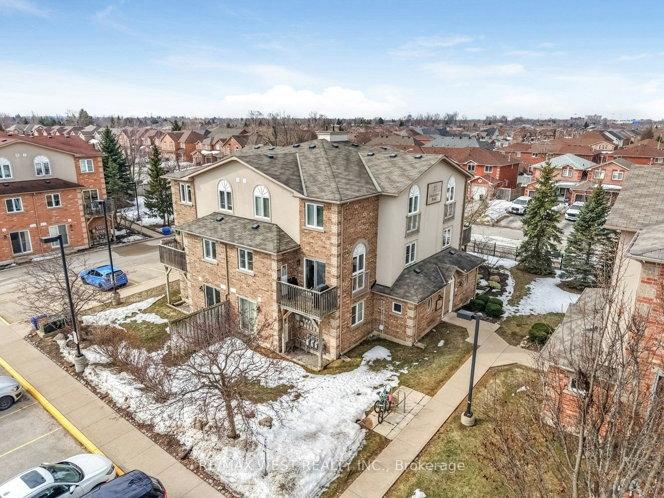 4-17 Cheltenham Road, Barrie, ON, L4M 0E7