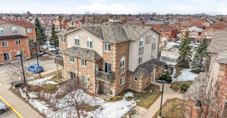 4-17 Cheltenham Road, Barrie, ON, L4M 0E7