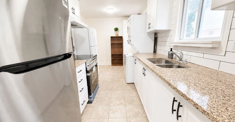 UPPER-88 B Bernick Drive, Barrie, ON, L4M 2V6 - 4