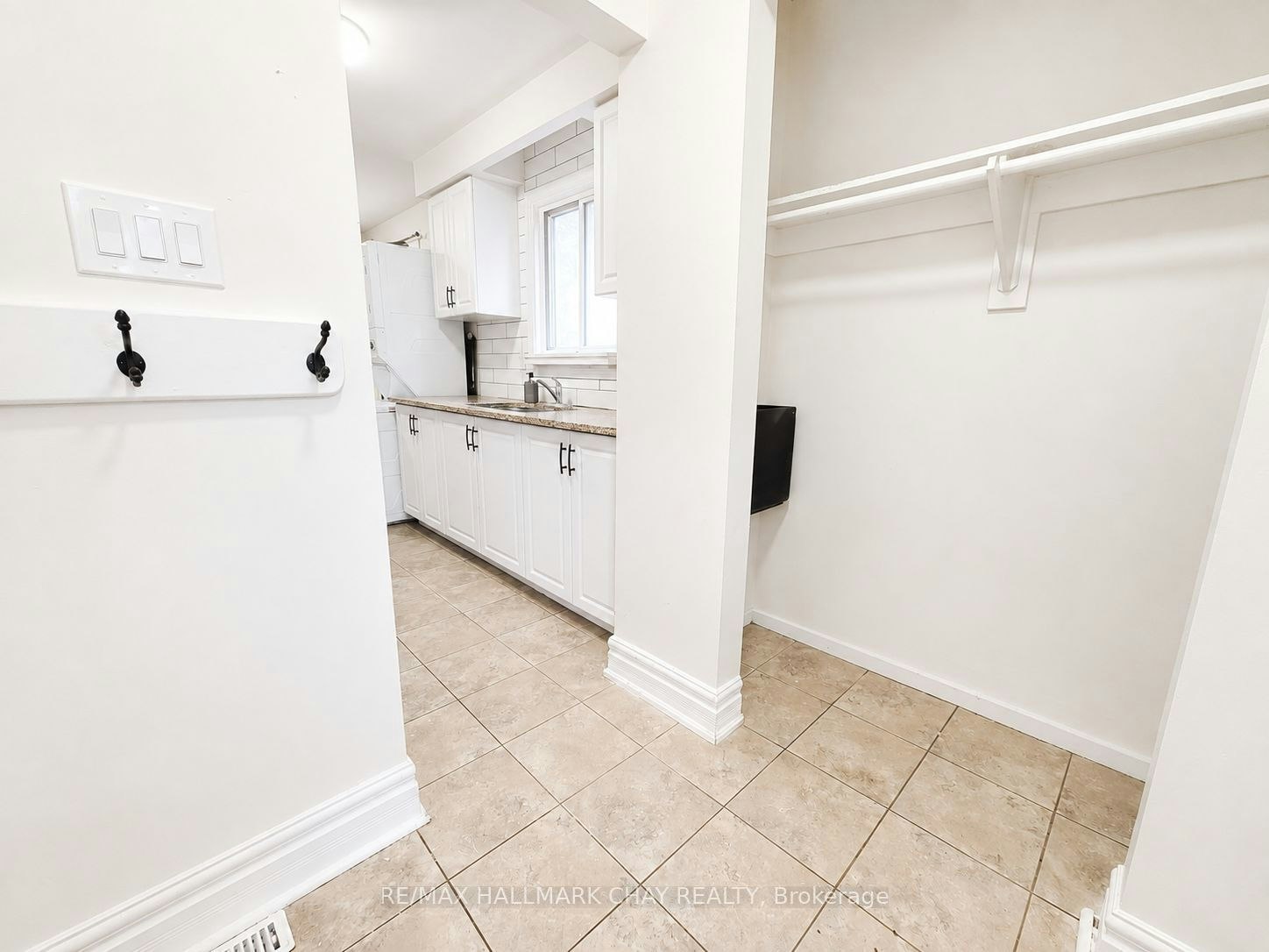 UPPER-88 B Bernick Drive, Barrie, ON, L4M 2V6 - 3