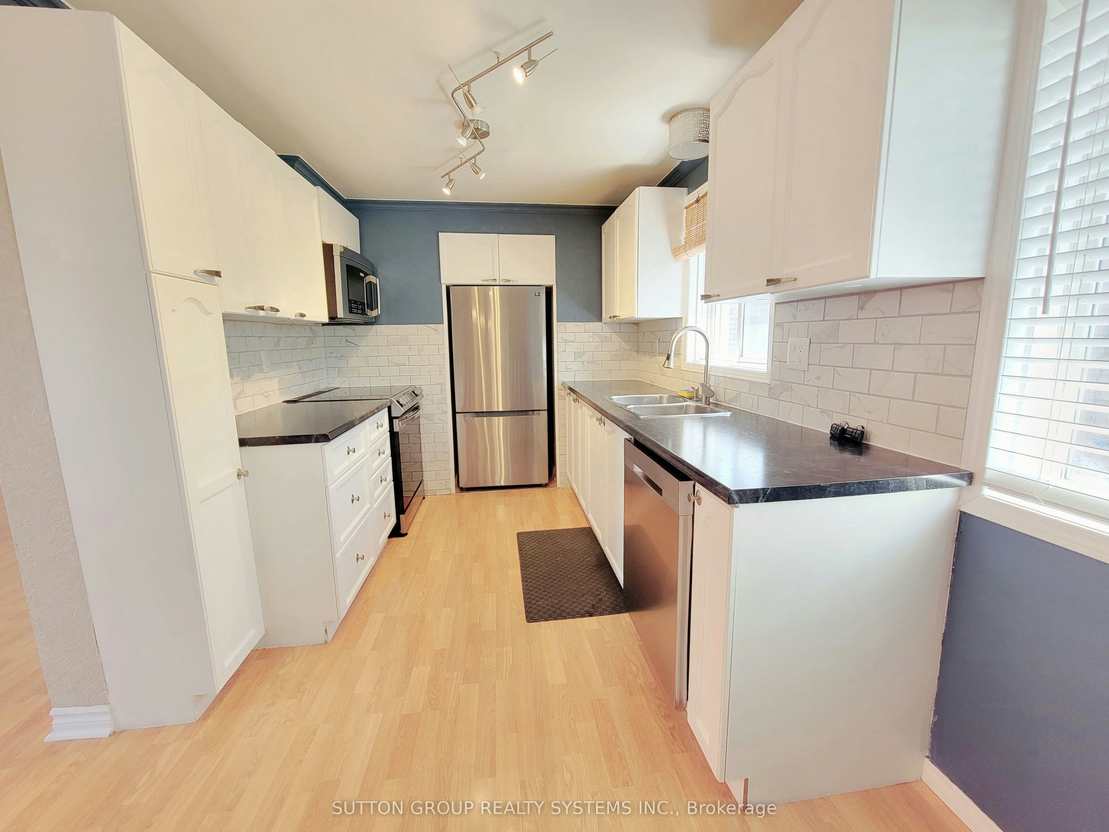 Main floor-62 Laidlaw Drive, Barrie, ON, L4N 7W2 - 8