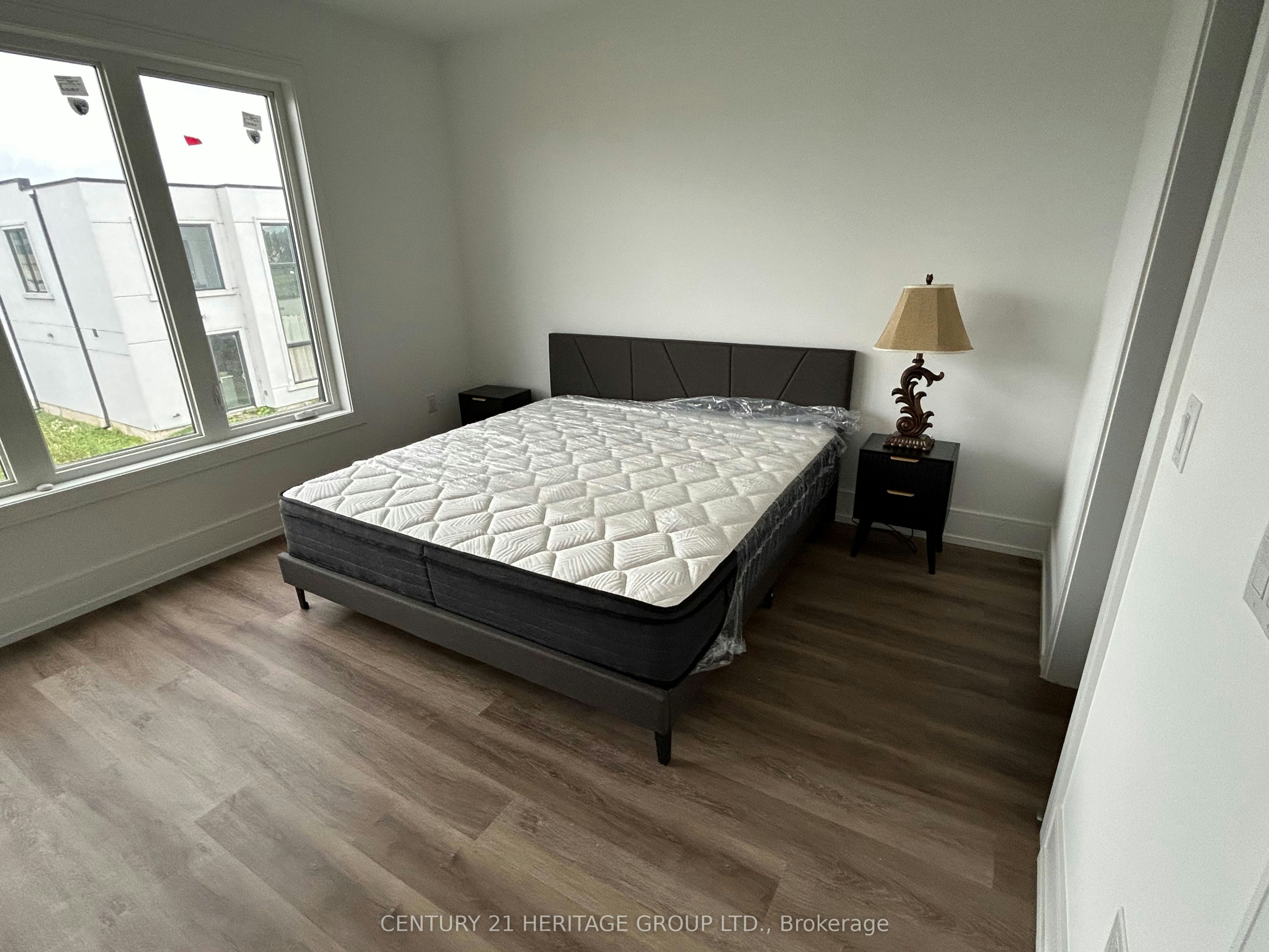 3714 Quayside Drive, Severn, ON, L3V 8M9 - 2