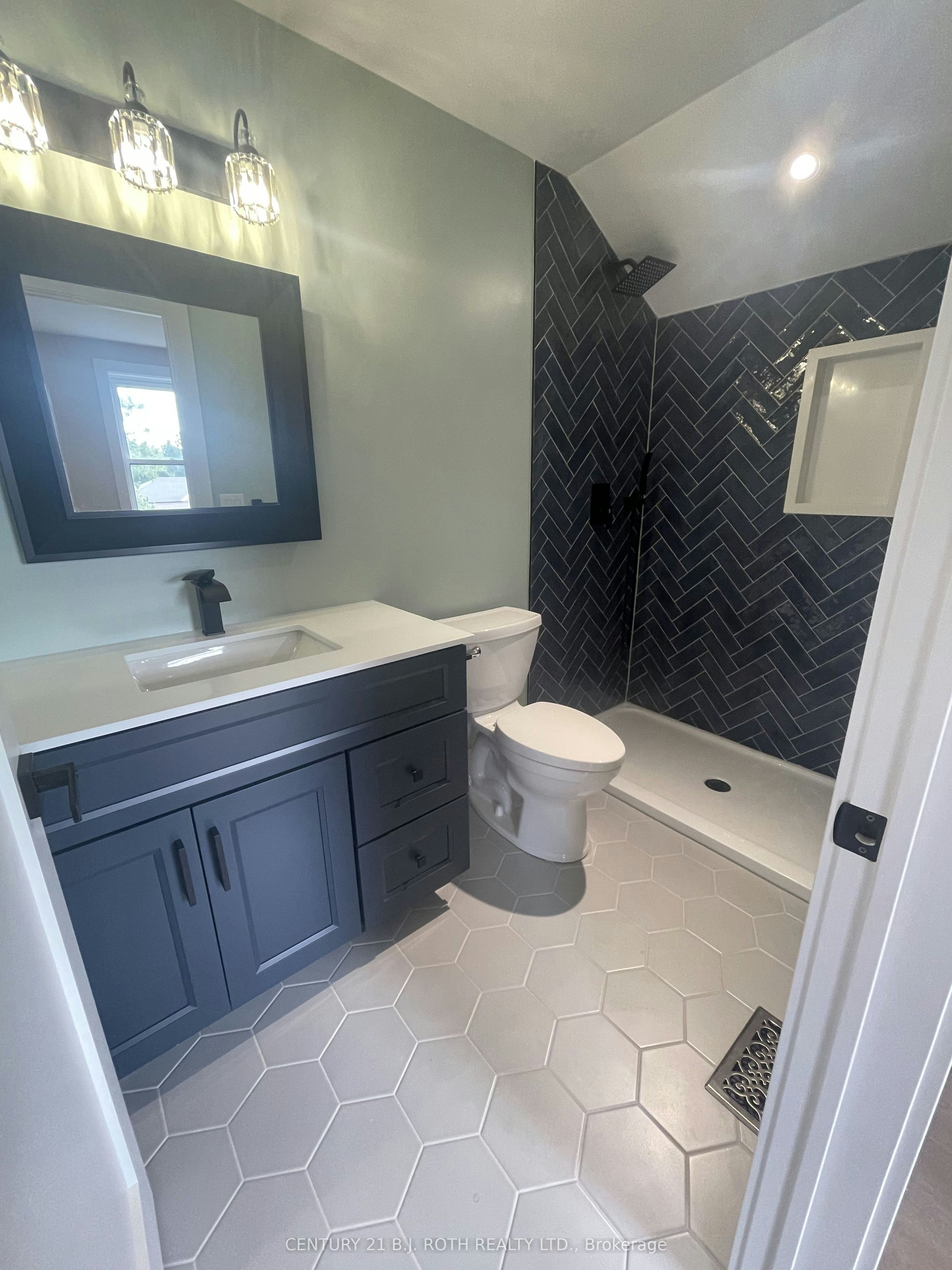 9 Bertram Drive, Springwater, ON, L0L 1P0 - 17