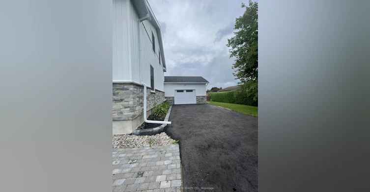 9 Bertram Drive, Springwater, ON, L0L 1P0 - 3