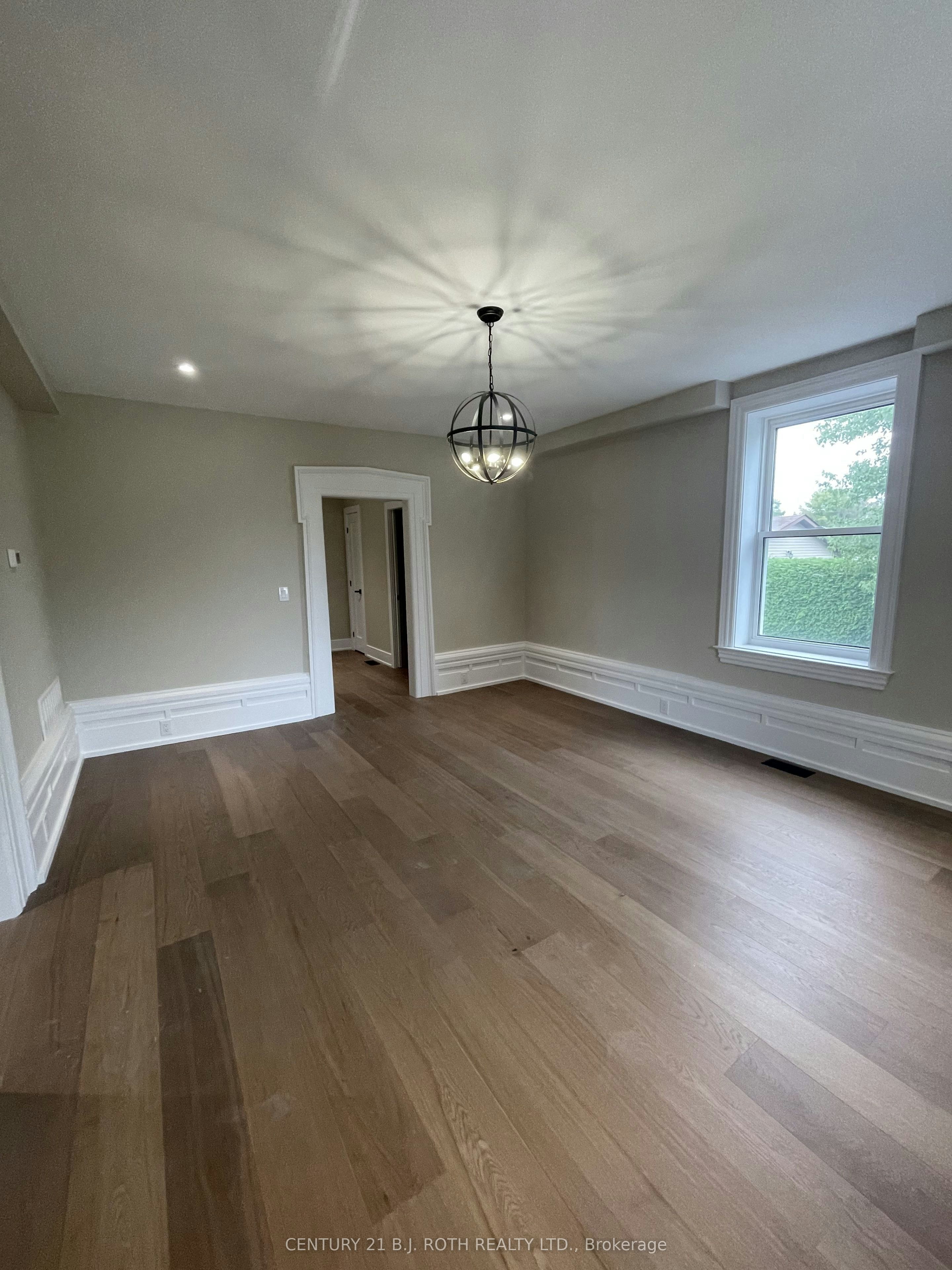 9 Bertram Drive, Springwater, ON, L0L 1P0 - 12