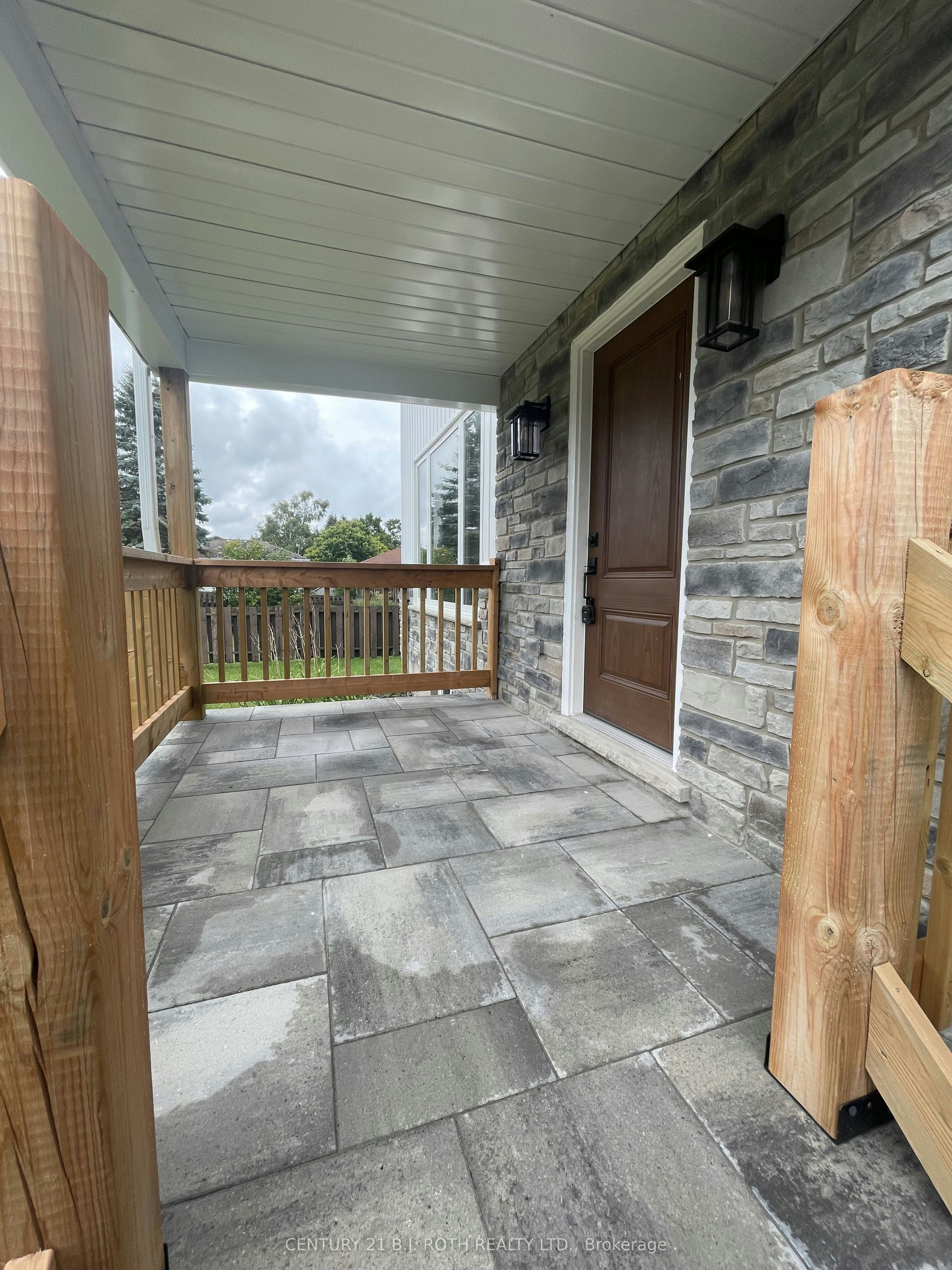 9 Bertram Drive, Springwater, ON, L0L 1P0 - 4