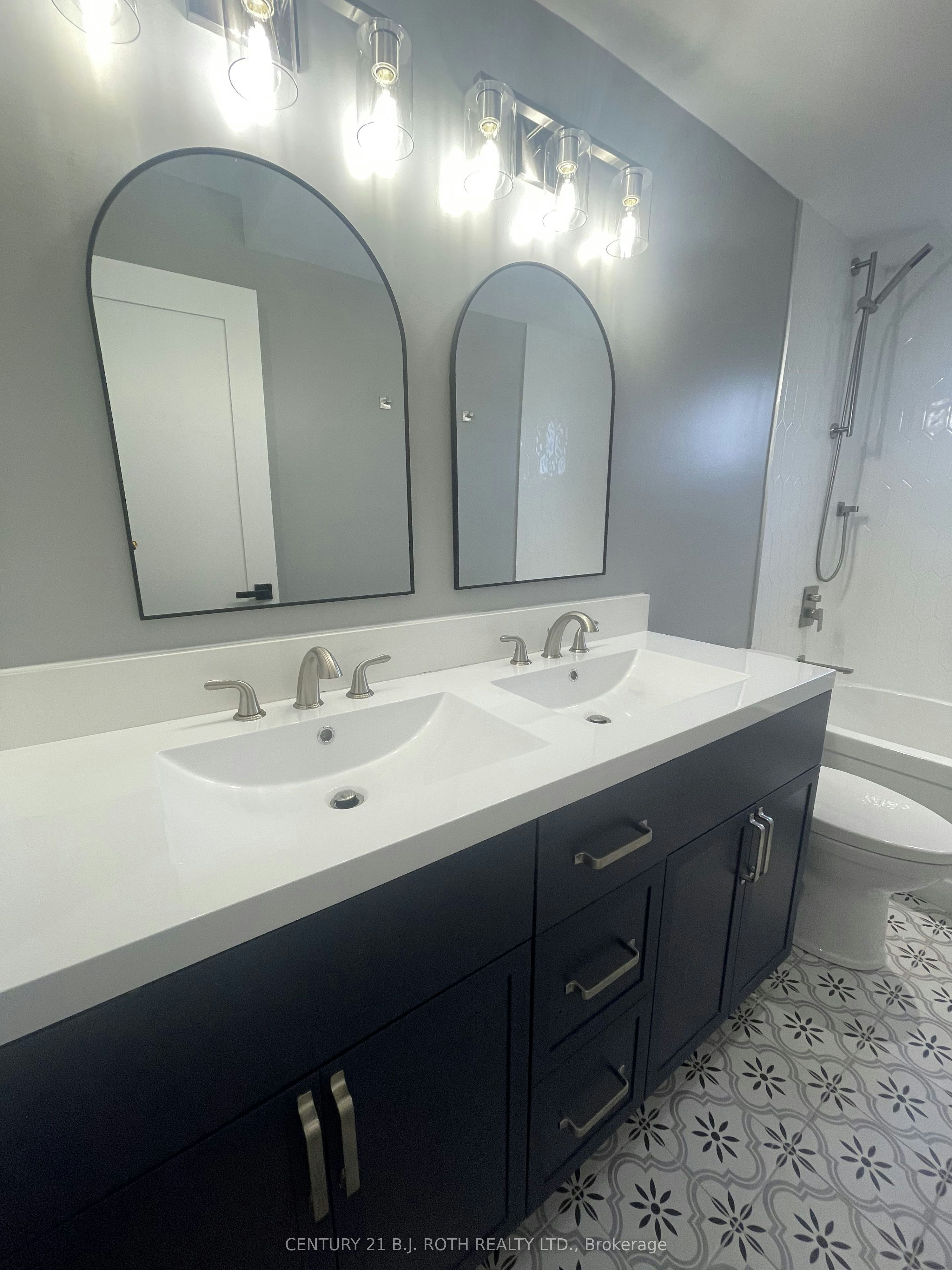 9 Bertram Drive, Springwater, ON, L0L 1P0 - 23