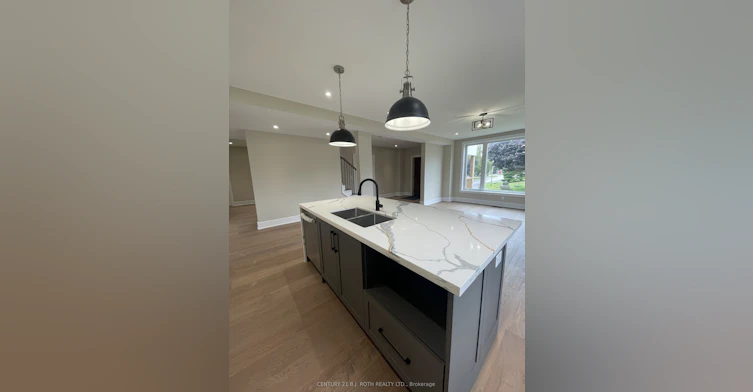 9 Bertram Drive, Springwater, ON, L0L 1P0 - 7