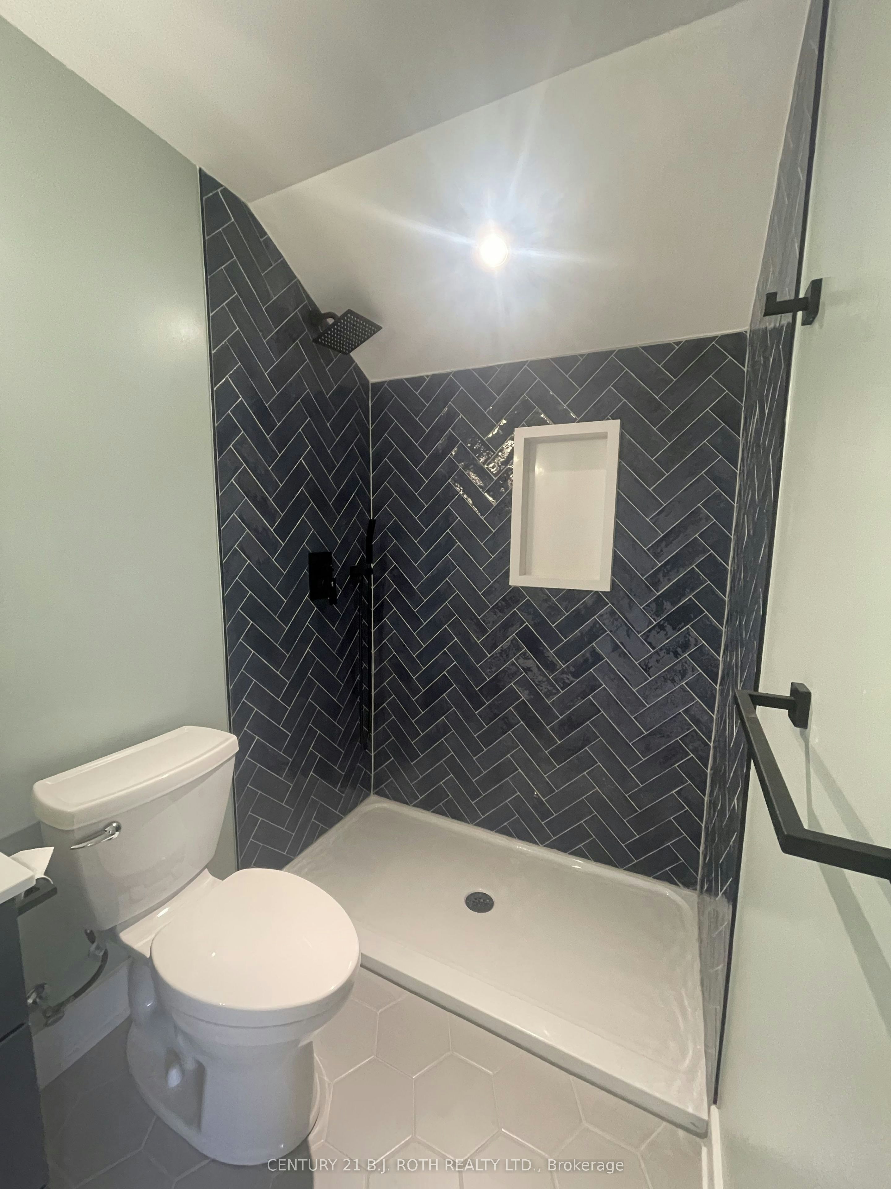 9 Bertram Drive, Springwater, ON, L0L 1P0 - 18