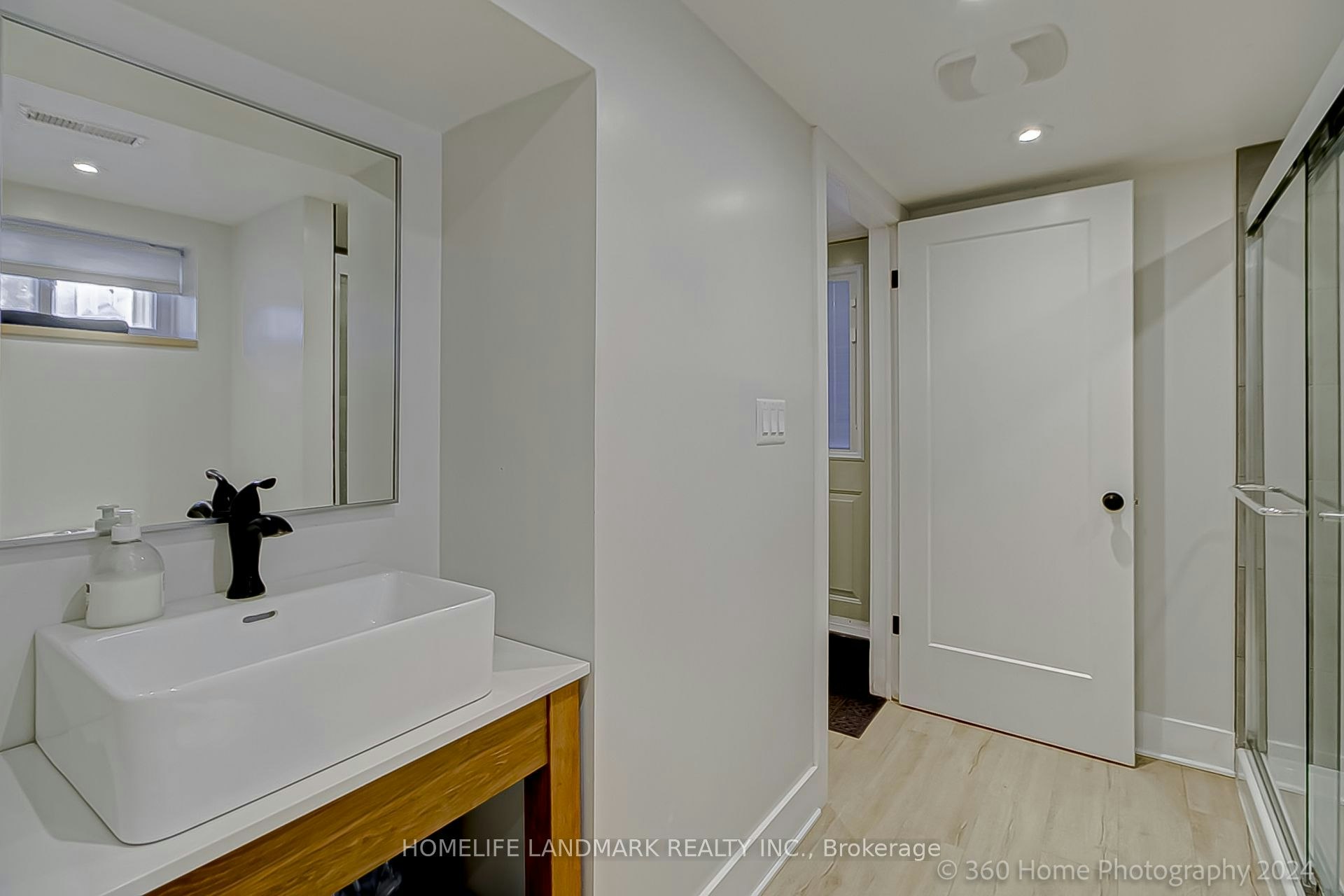 BSMT-206 Napier Street, Barrie, ON, L4M 1W8 - 8