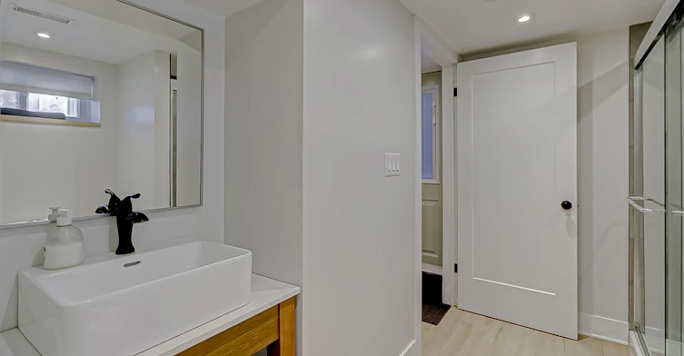 BSMT-206 Napier Street, Barrie, ON, L4M 1W8 - 8