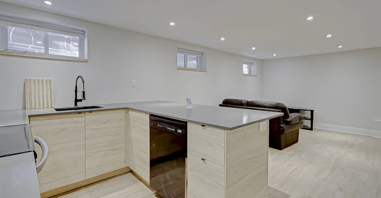 BSMT-206 Napier Street, Barrie, ON, L4M 1W8 - 4
