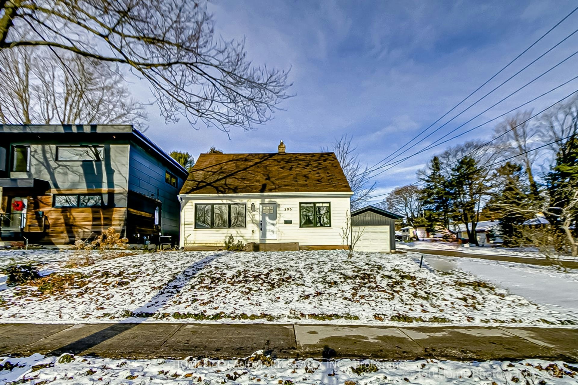 BSMT-206 Napier Street, Barrie, ON, L4M 1W8