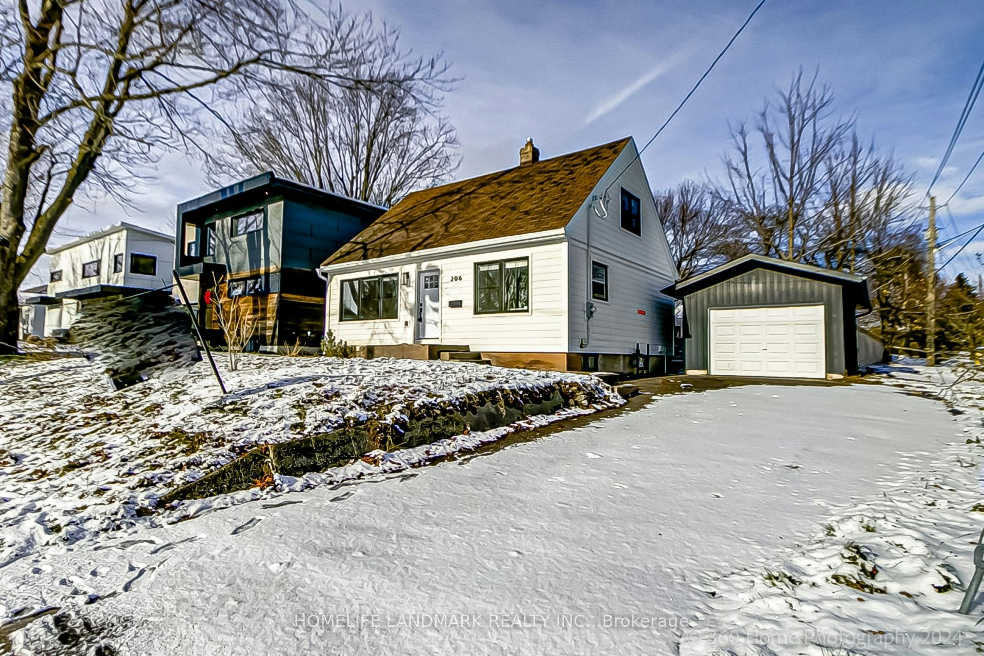 BSMT-206 Napier Street, Barrie, ON, L4M 1W8 - 2