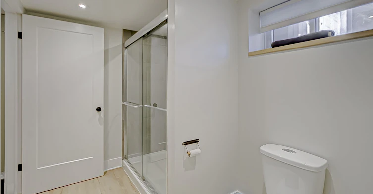 BSMT-206 Napier Street, Barrie, ON, L4M 1W8 - 9