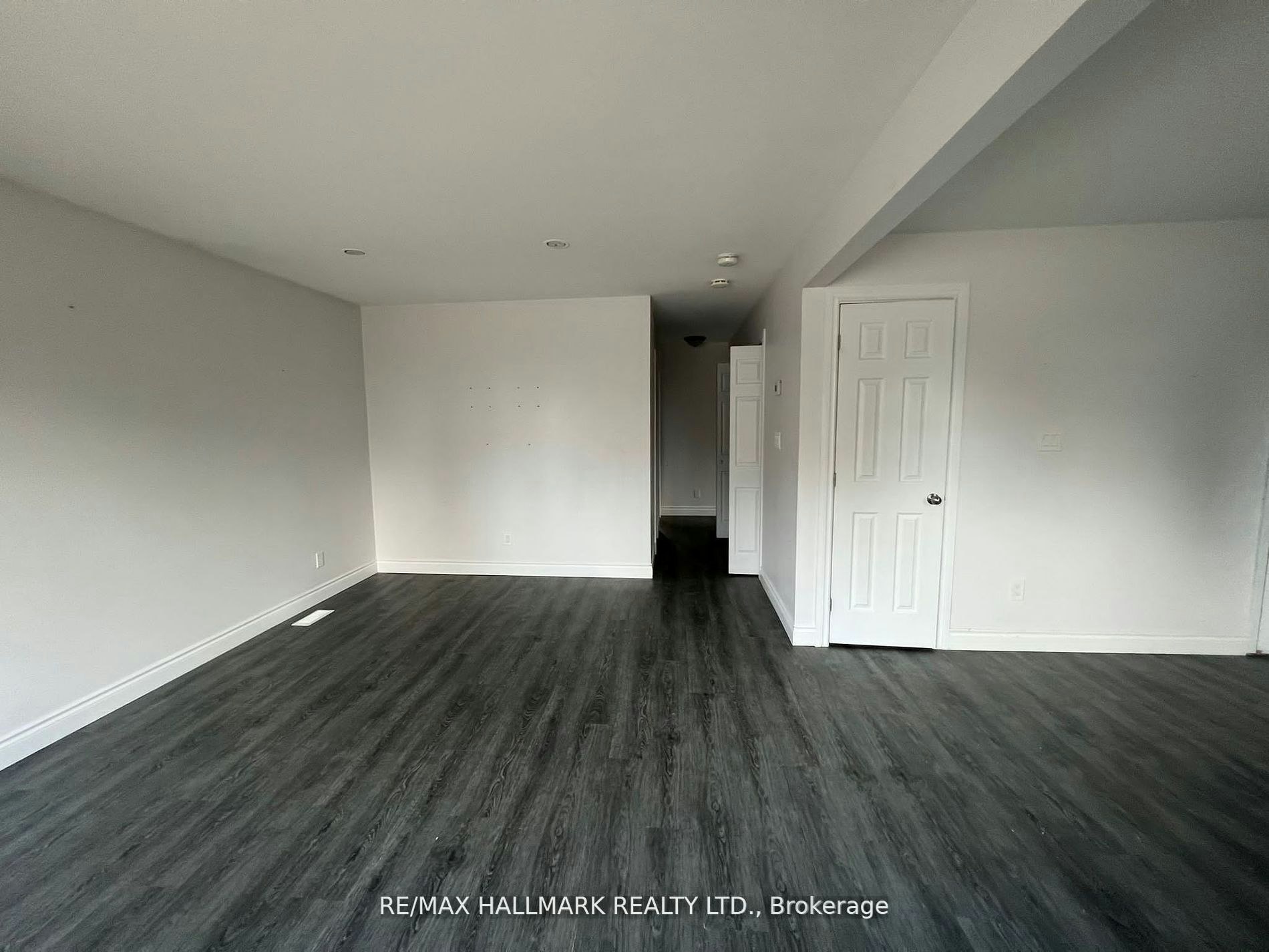 Main-261 Wellington Street E, Barrie, ON, L4M 2E4 - 4