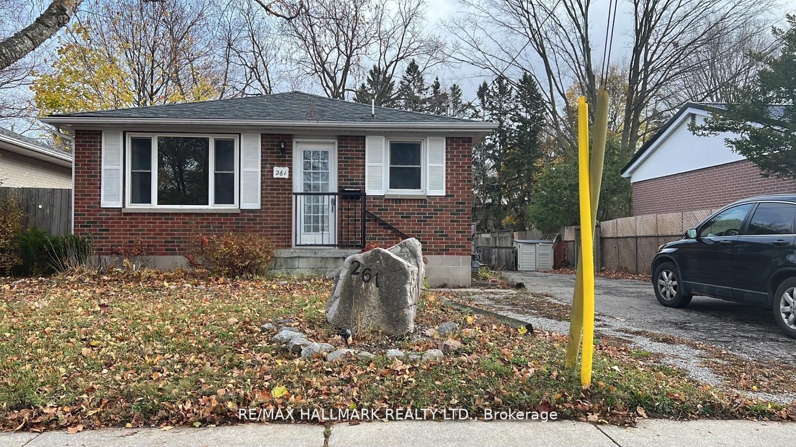 Main-261 Wellington Street E, Barrie, ON, L4M 2E4