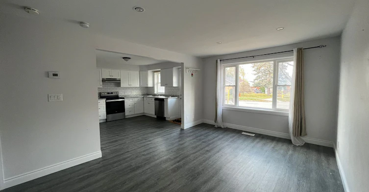 Main-261 Wellington Street E, Barrie, ON, L4M 2E4 - 3