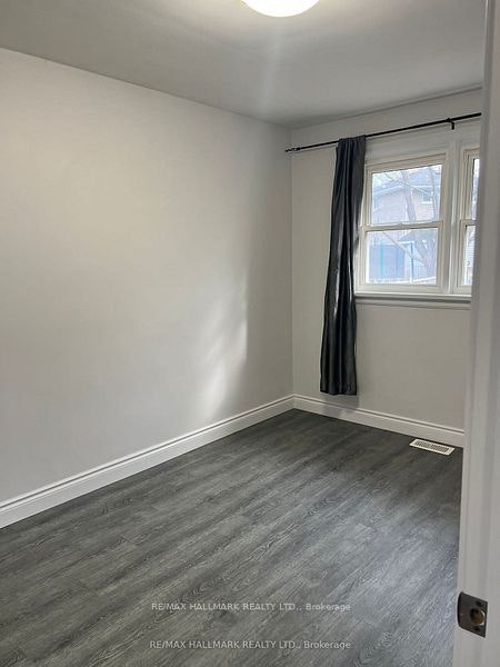 Main-261 Wellington Street E, Barrie, ON, L4M 2E4 - 9