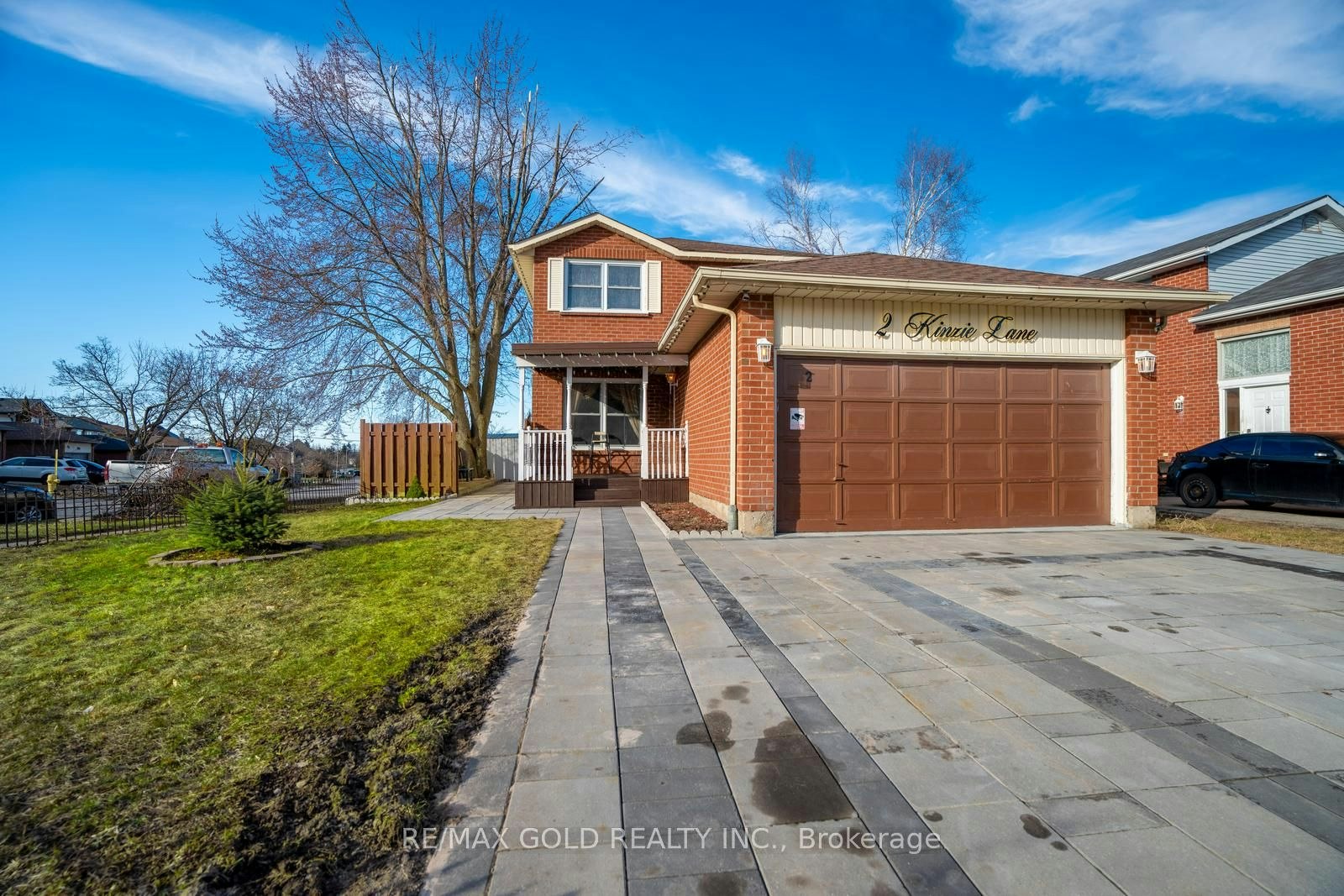 2 Kinzie Lane, Barrie, ON, L4M 6A3