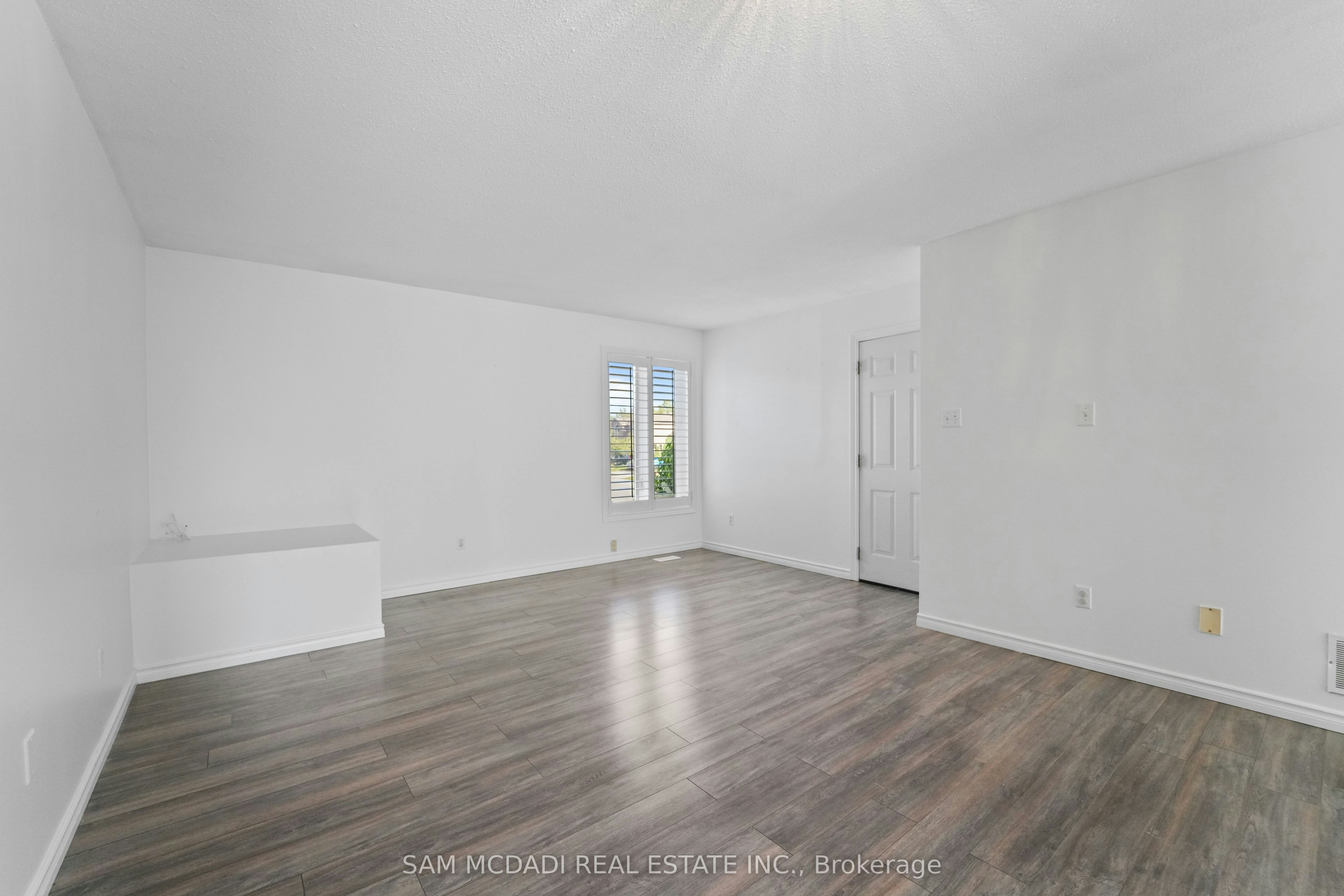 87 Rundle Crescent, Barrie, ON, L4N 8E6 - 4