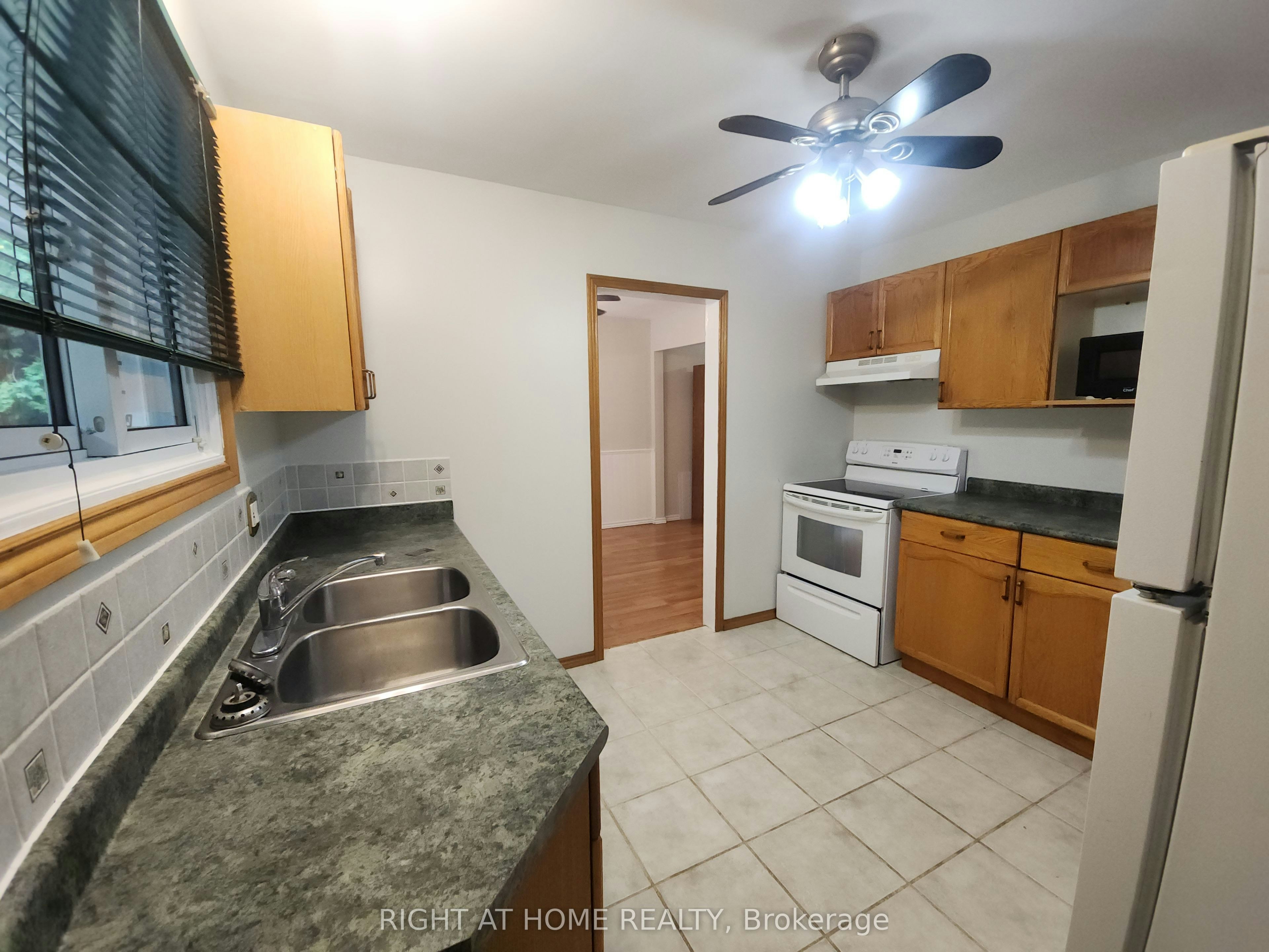 1023 Carson Road, Springwater, ON, L4M 4S5 - 9