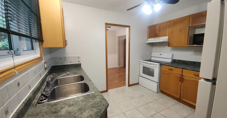 1023 Carson Road, Springwater, ON, L4M 4S5 - 9