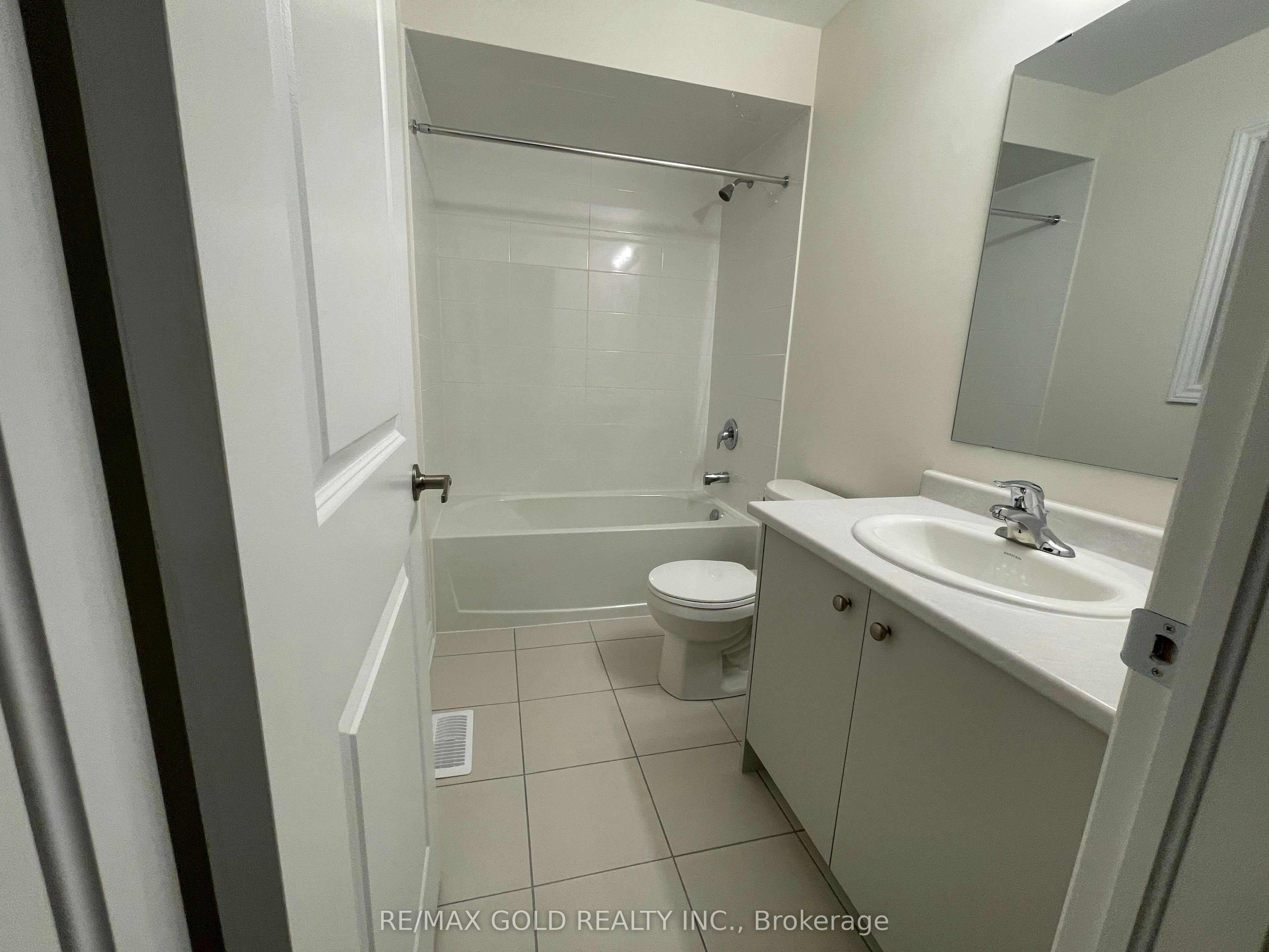 21 Sanford Circle, Springwater, ON, L9X 2A8 - 13