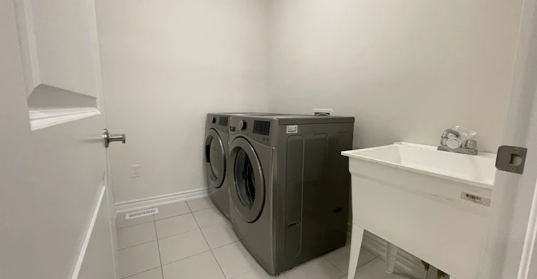 21 Sanford Circle, Springwater, ON, L9X 2A8 - 11