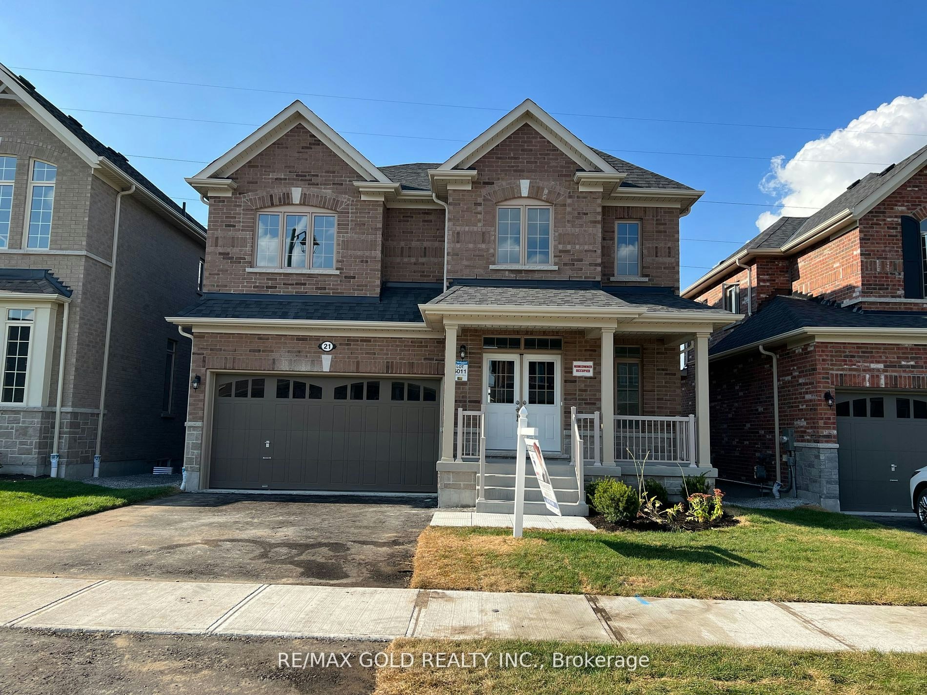 21 Sanford Circle, Springwater, ON, L9X 2A8
