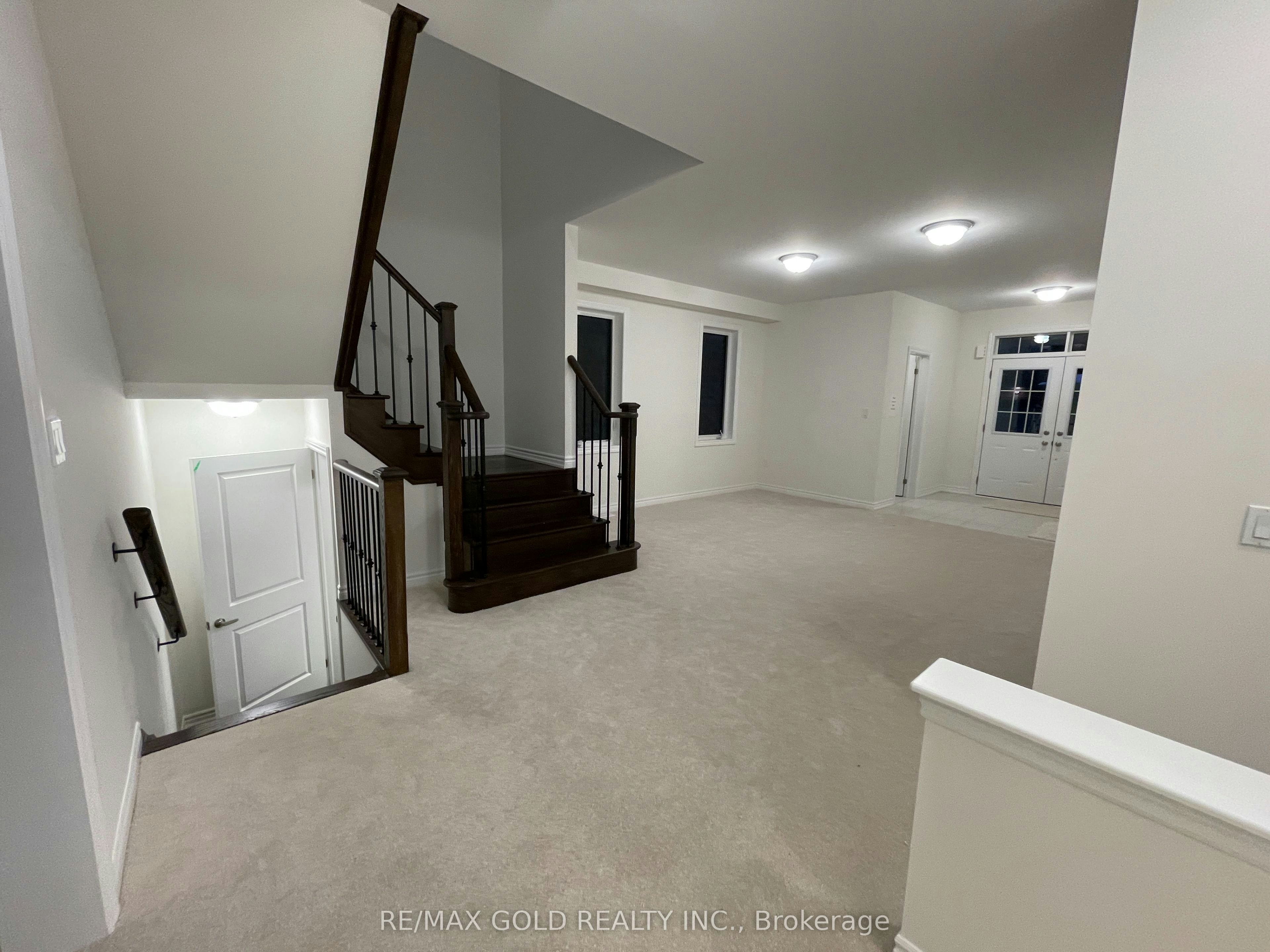 21 Sanford Circle, Springwater, ON, L9X 2A8 - 4