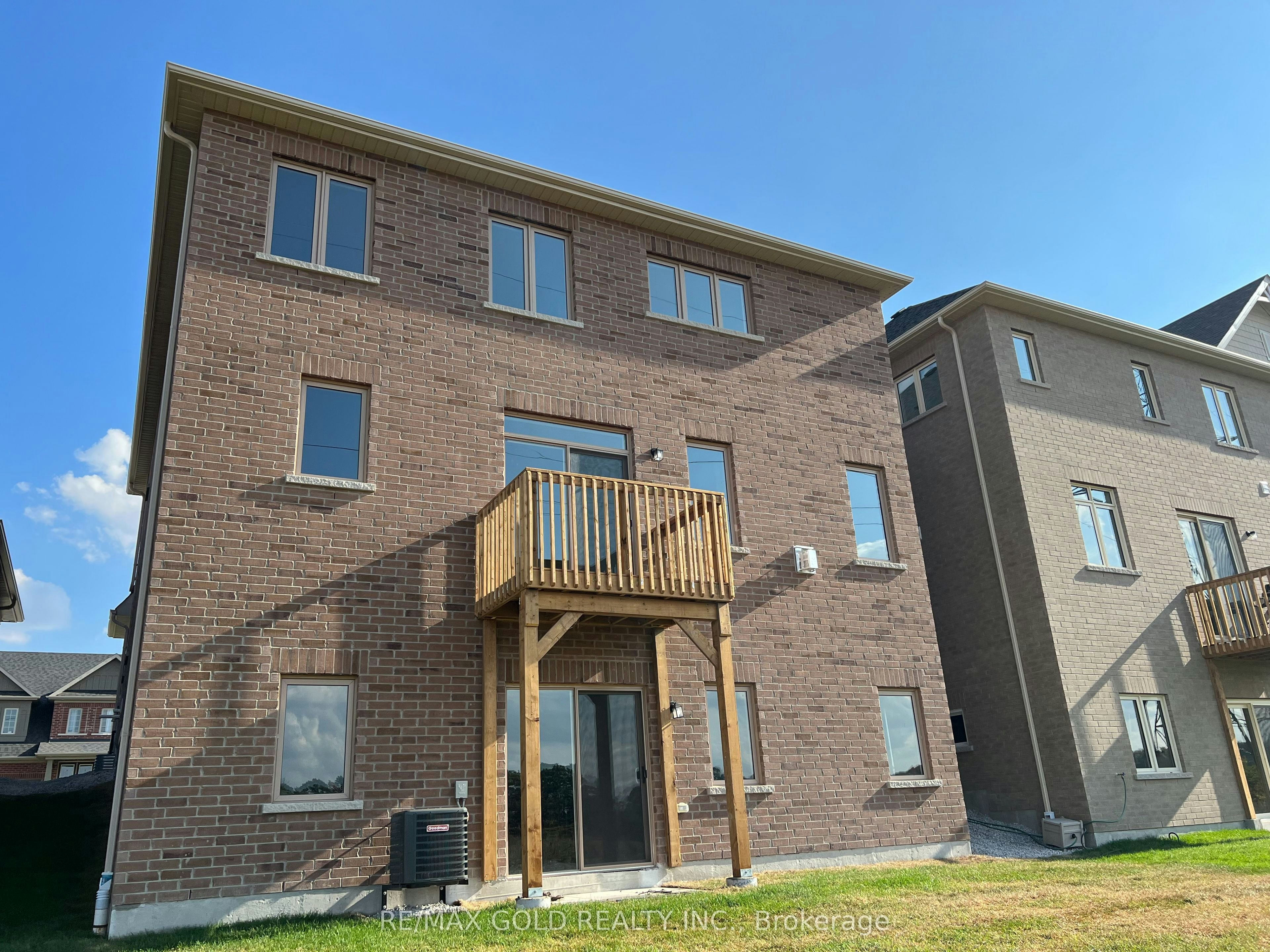 21 Sanford Circle, Springwater, ON, L9X 2A8 - 17