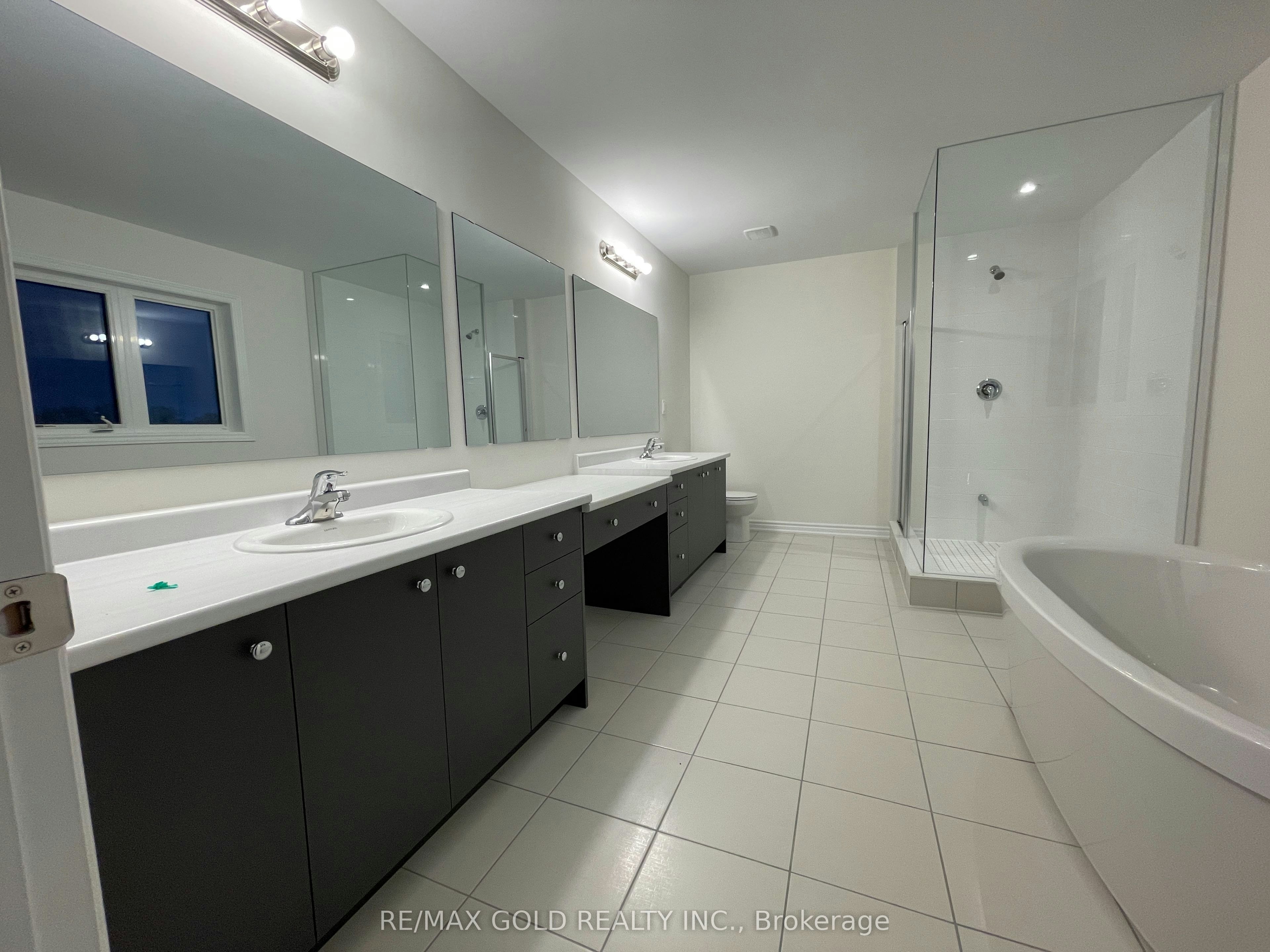 21 Sanford Circle, Springwater, ON, L9X 2A8 - 10