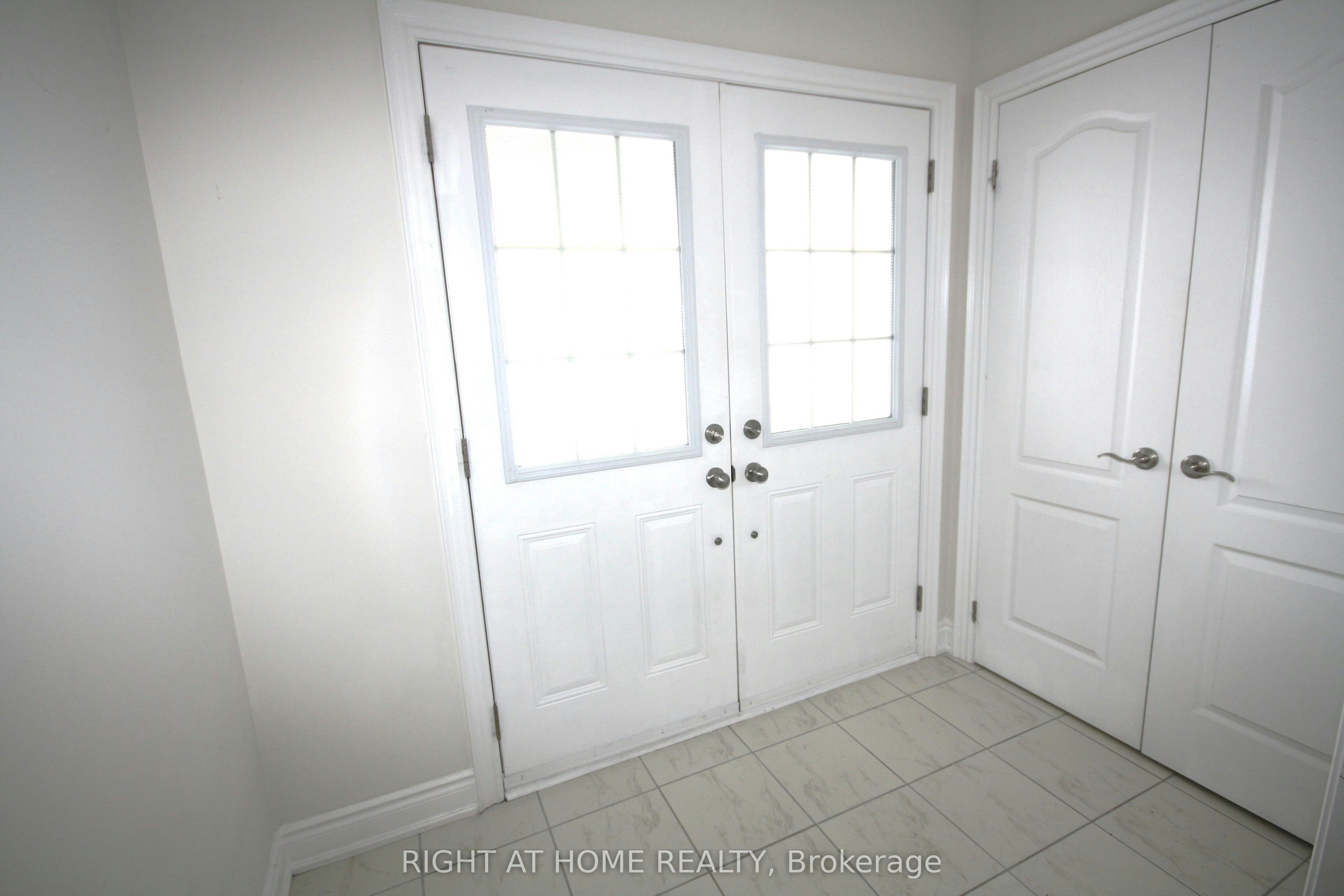 66 White Crescent, Barrie, ON, L4N 5Z9 - 4
