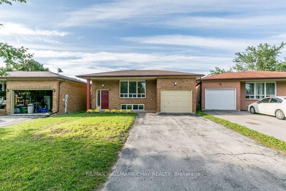 3 Buchanan Street, Barrie, ON, L4M 6B7