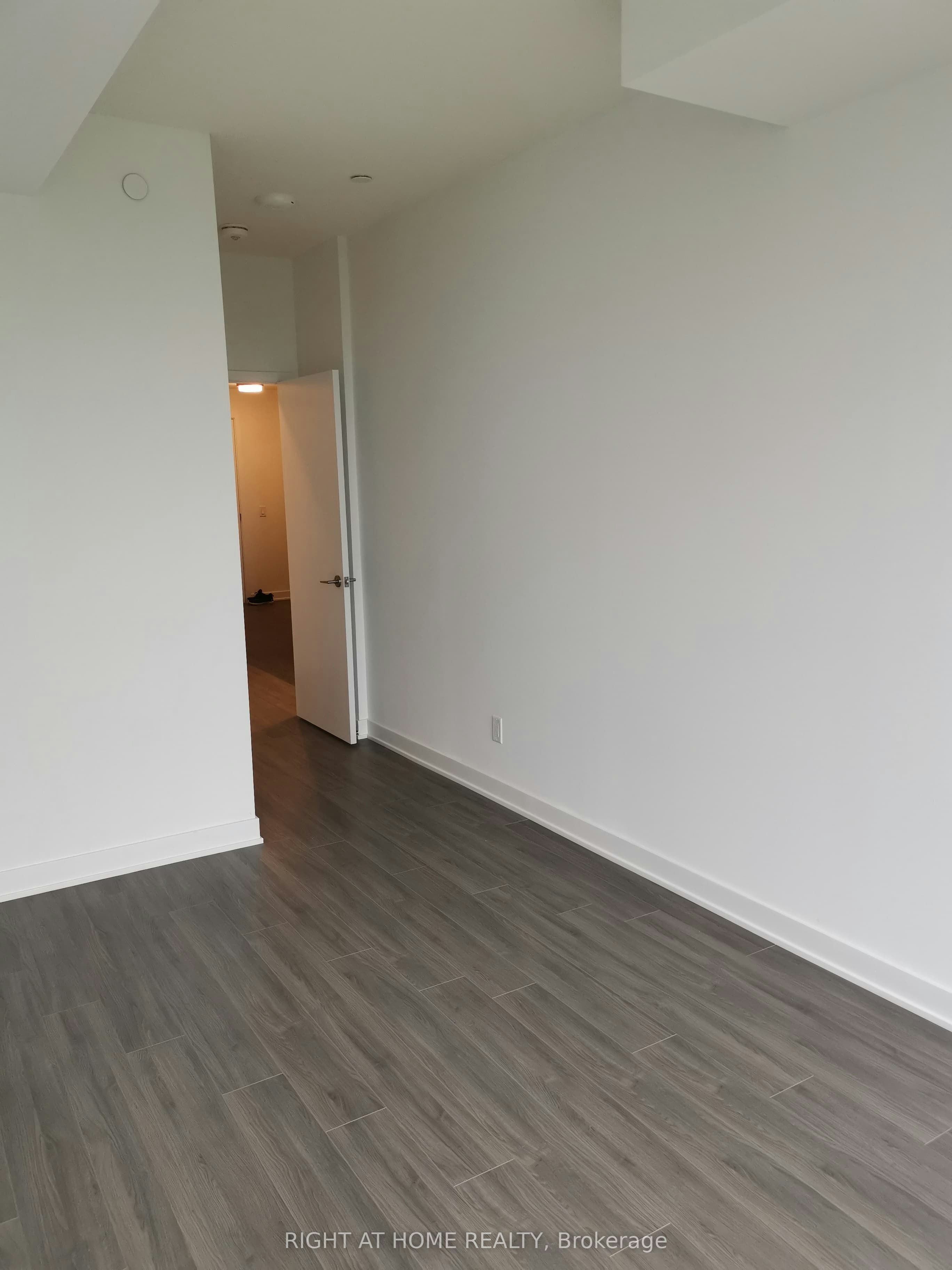 612-681 Yonge Street E, Barrie, ON, L9J 0K1 - 4