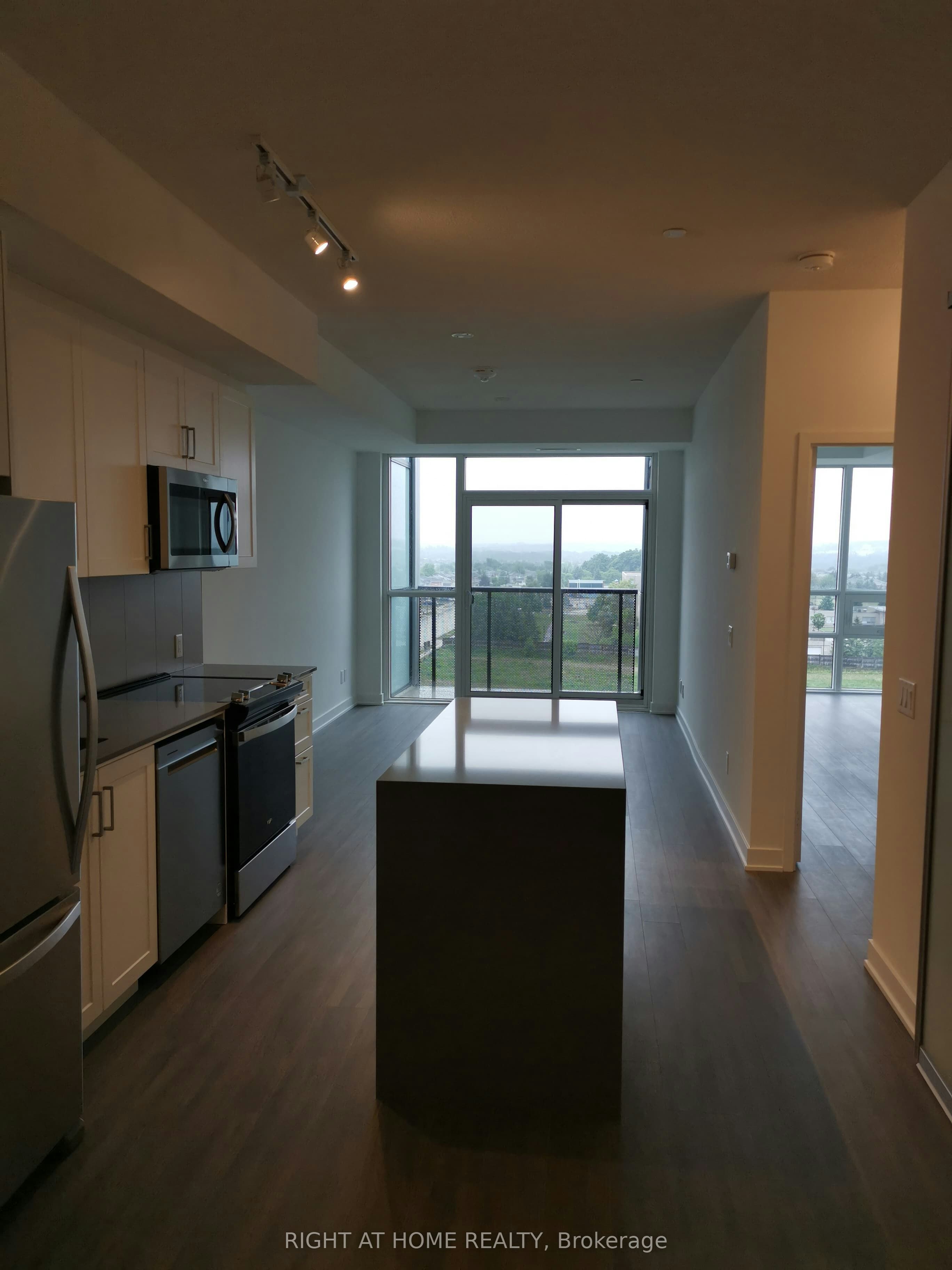 612-681 Yonge Street E, Barrie, ON, L9J 0K1 - 6