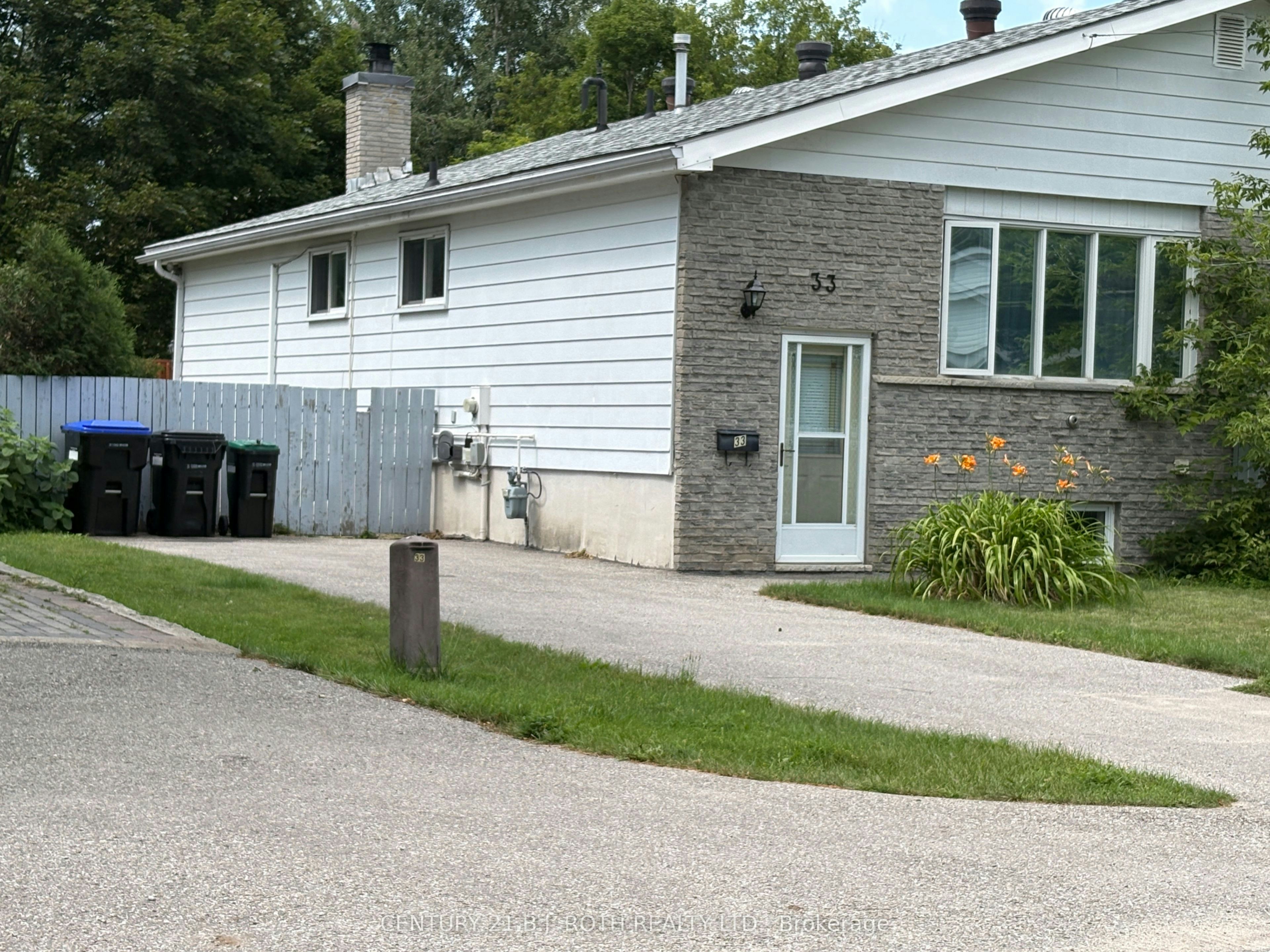 33 Beaumaur Drive, Penetanguishene, ON, L9M 1V7