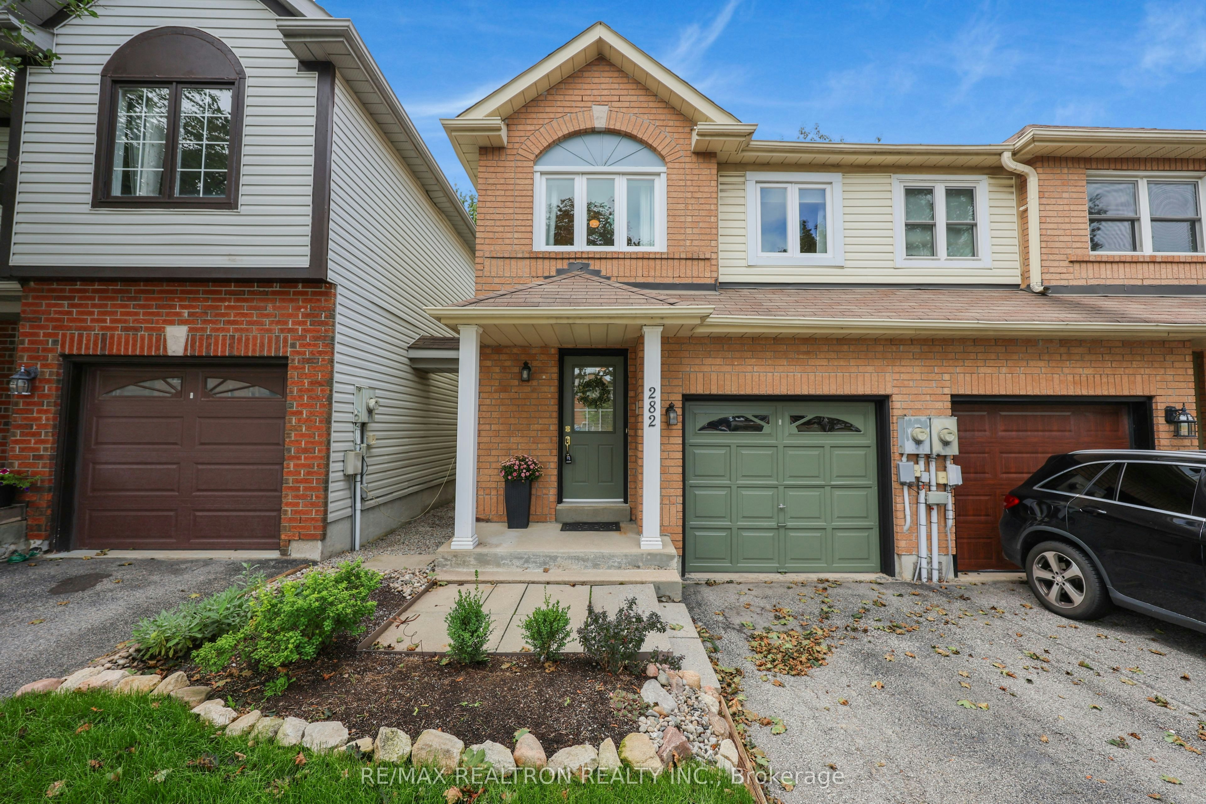 282 Ferndale Drive S, Barrie, ON, L4N 8J9