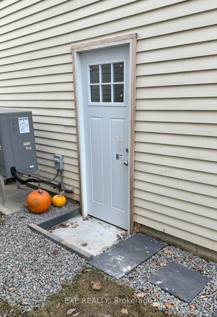 43 D'ambrosio Drive, Barrie, ON, L4N 6V6 - 3
