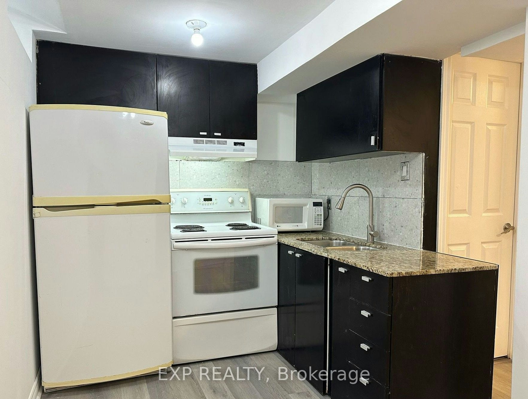 43 D'ambrosio Drive, Barrie, ON, L4N 6V6 - 9